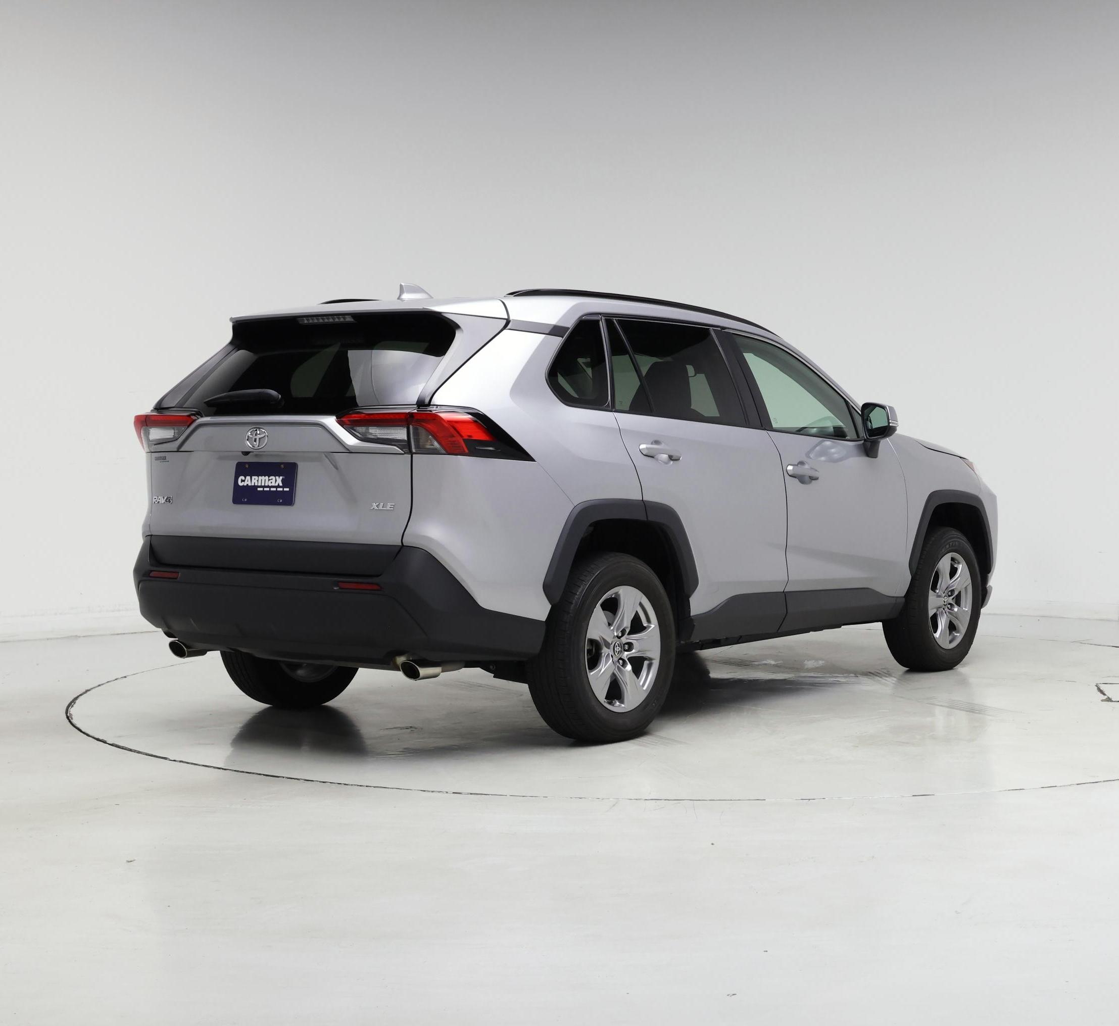 Thumbnail: 2023 Toyota RAV4 - 8