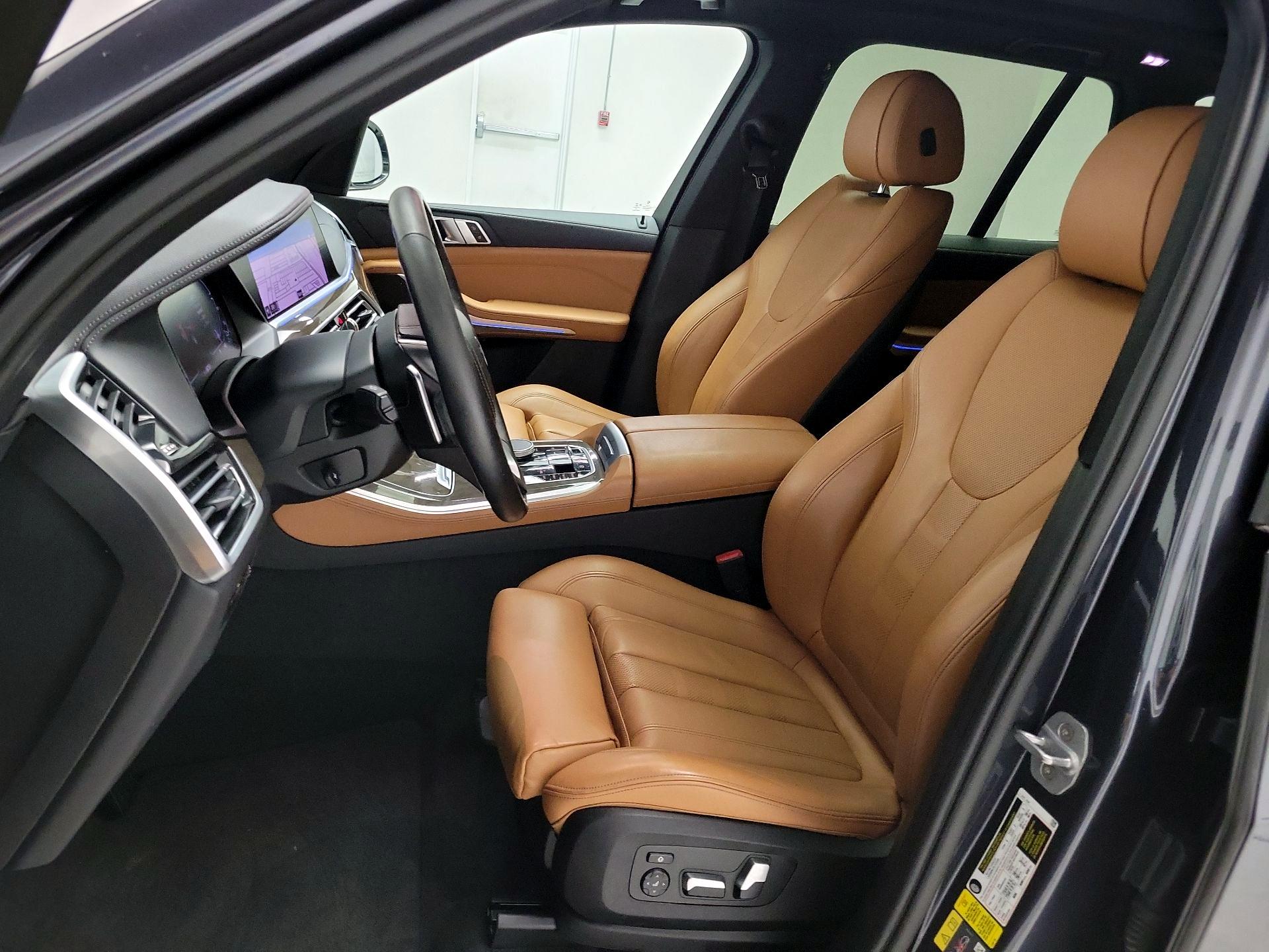 Thumbnail: 2021 BMW X5 - 11