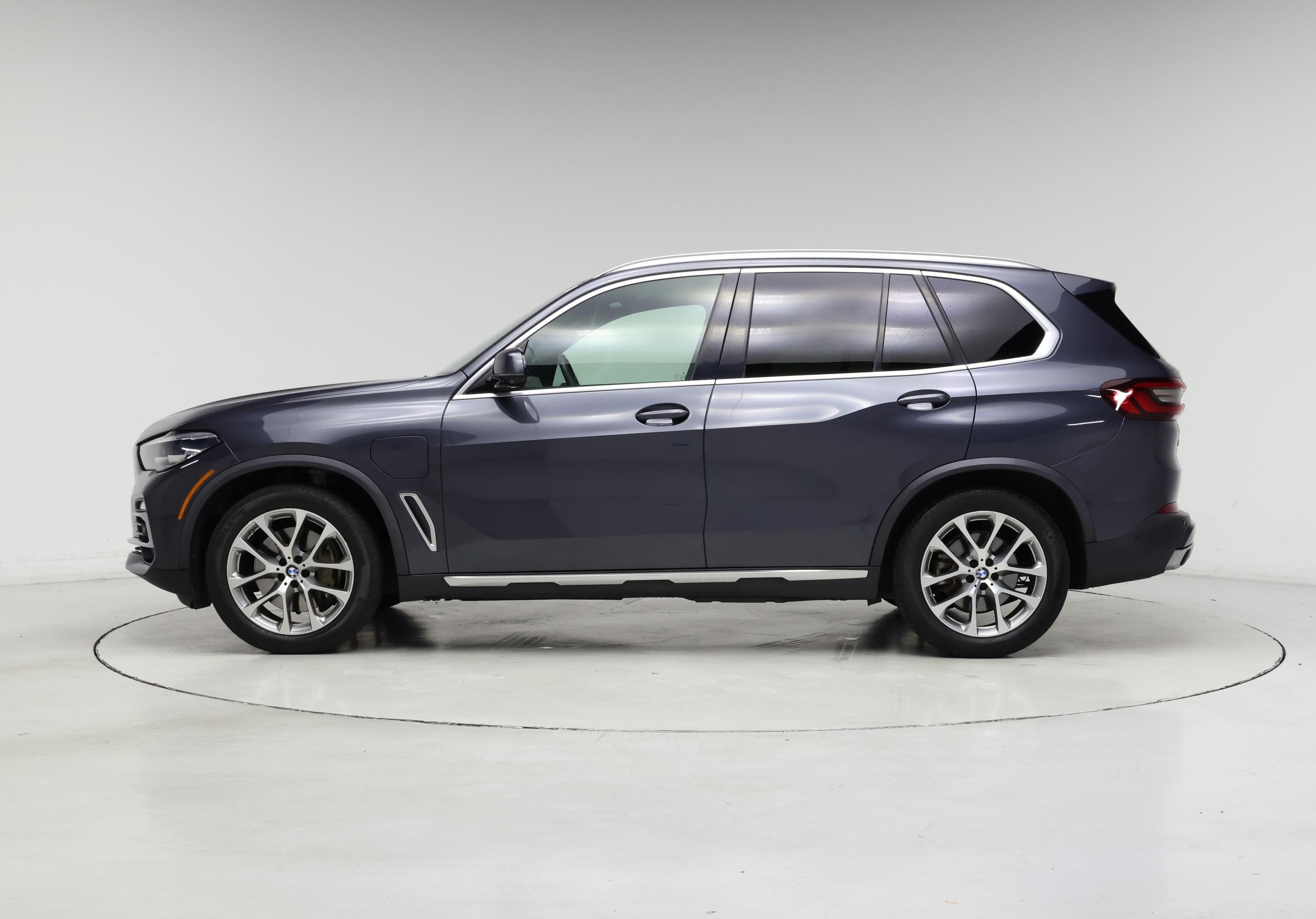 Thumbnail: 2021 BMW X5 - 3