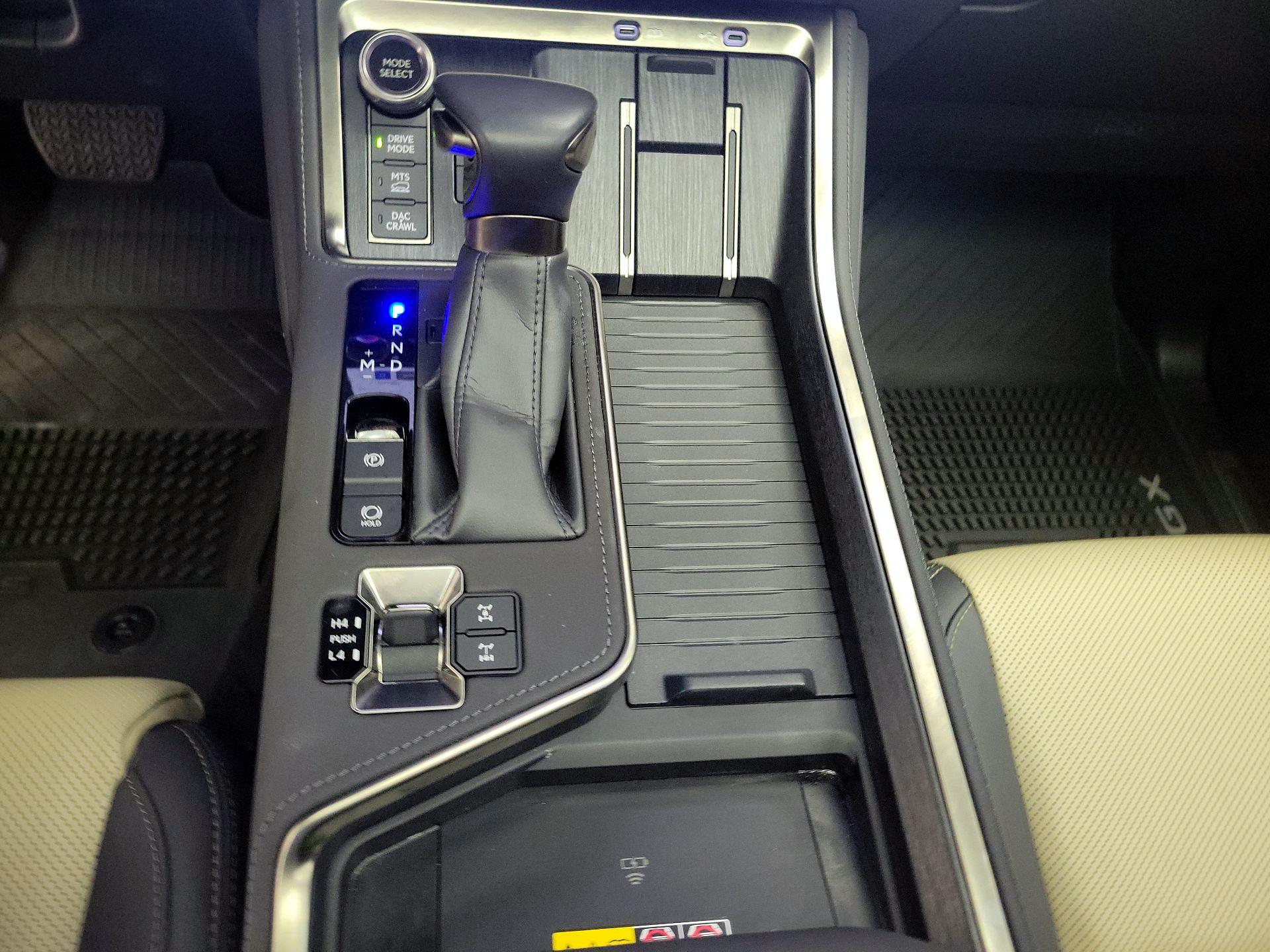 Thumbnail: 2024 Lexus GX - 18