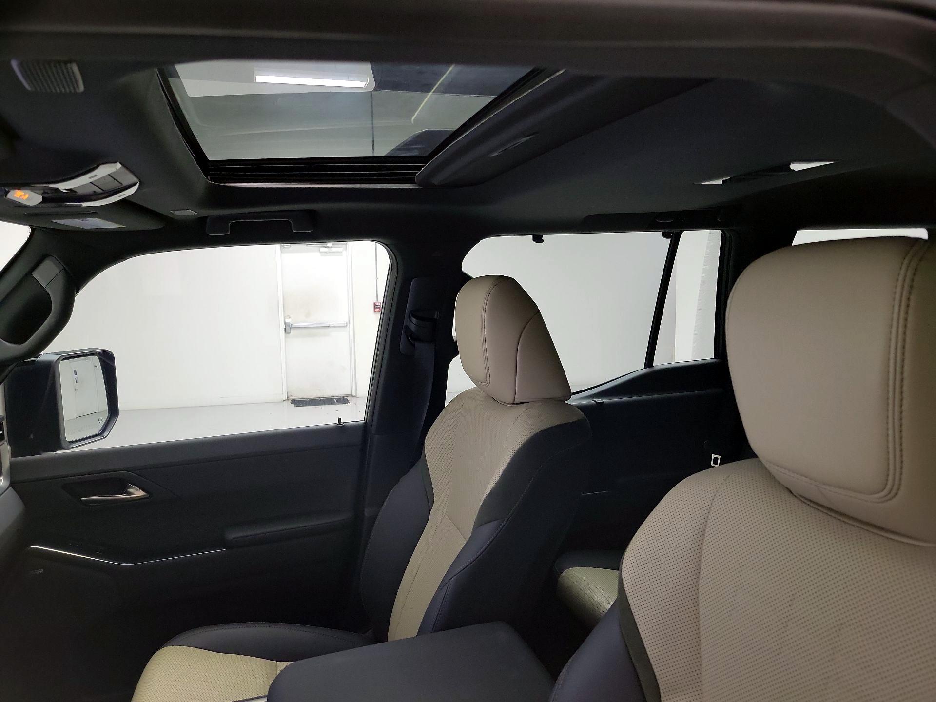 Thumbnail: 2024 Lexus GX - 20