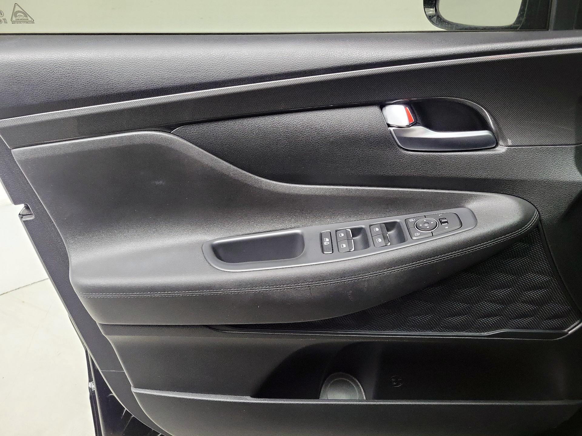 Thumbnail: 2022 Hyundai Santa Fe - 12