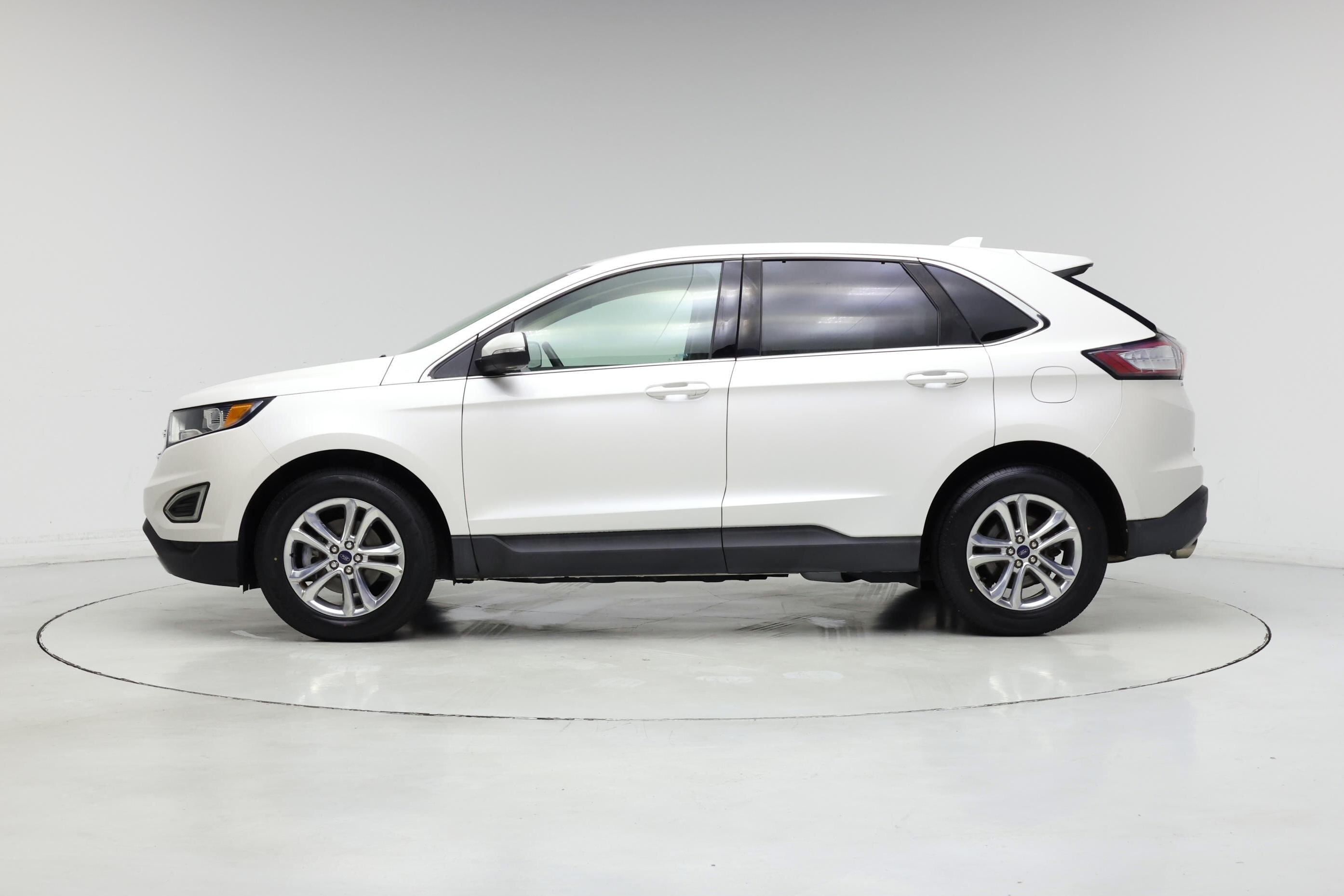 Thumbnail: 2016 Ford Edge - 3