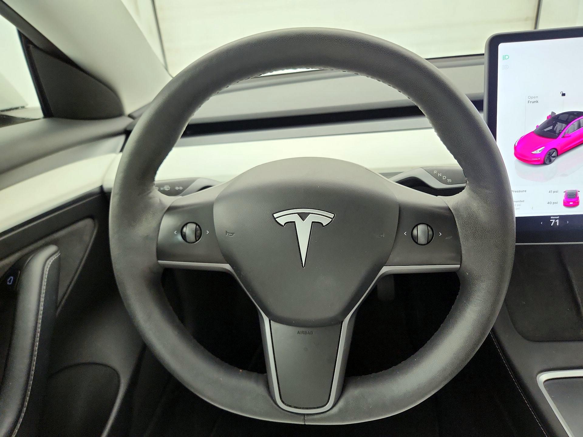 Thumbnail: 2023 Tesla Model 3 - 10