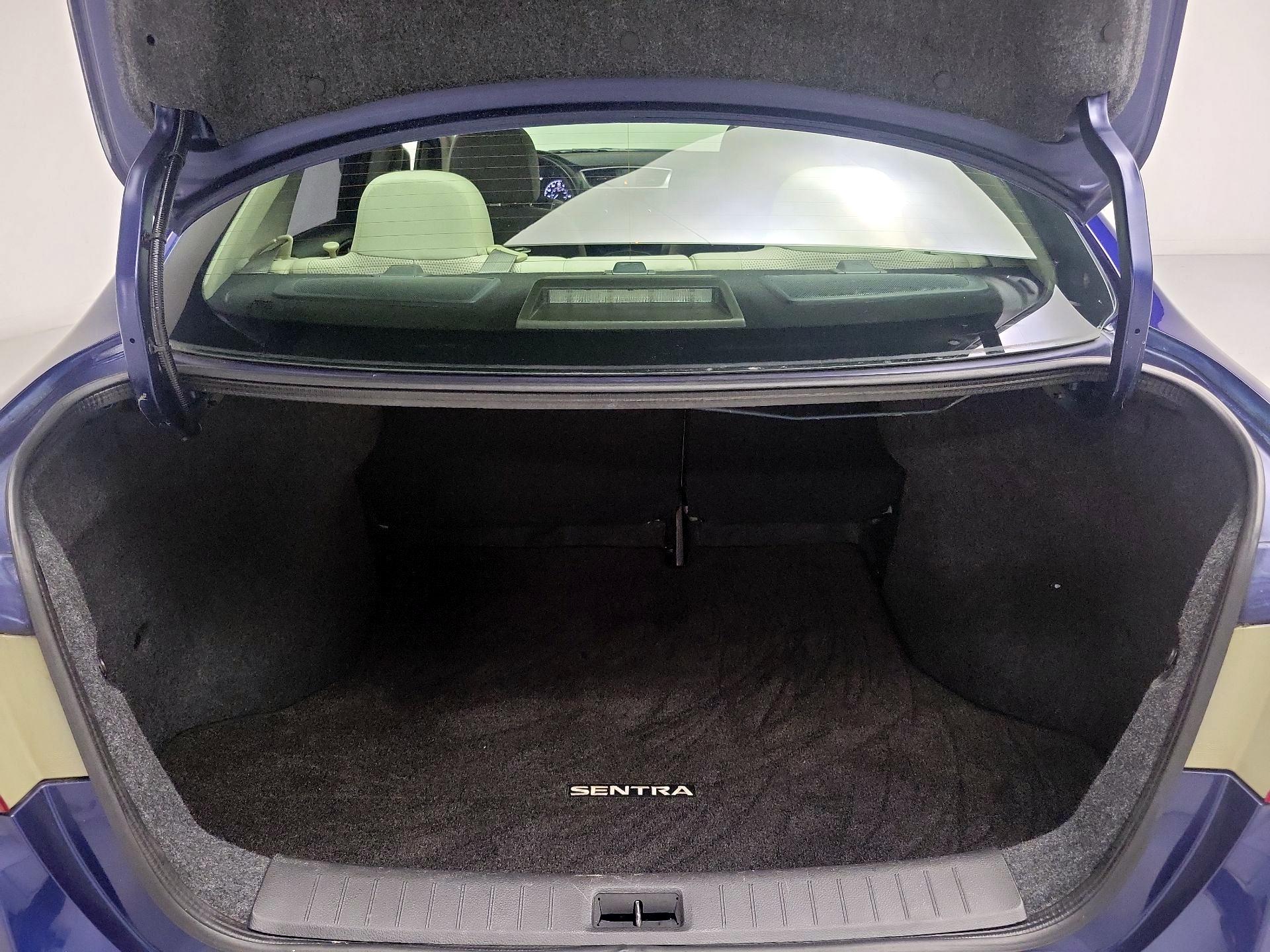 Thumbnail: 2017 Nissan Sentra - 19