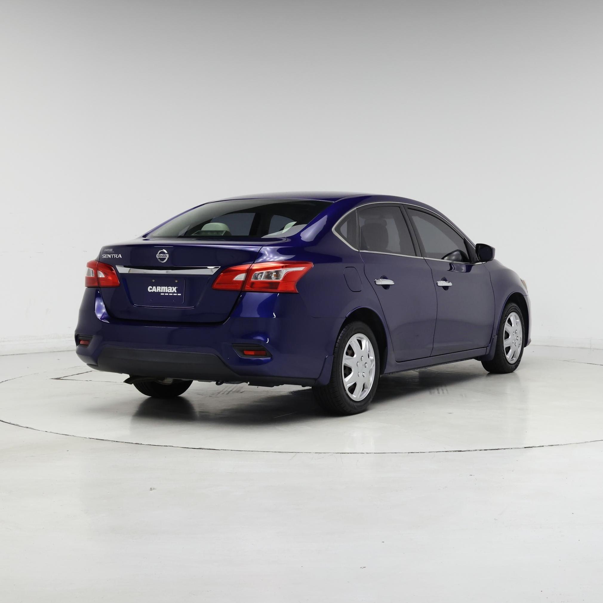 Thumbnail: 2017 Nissan Sentra - 8
