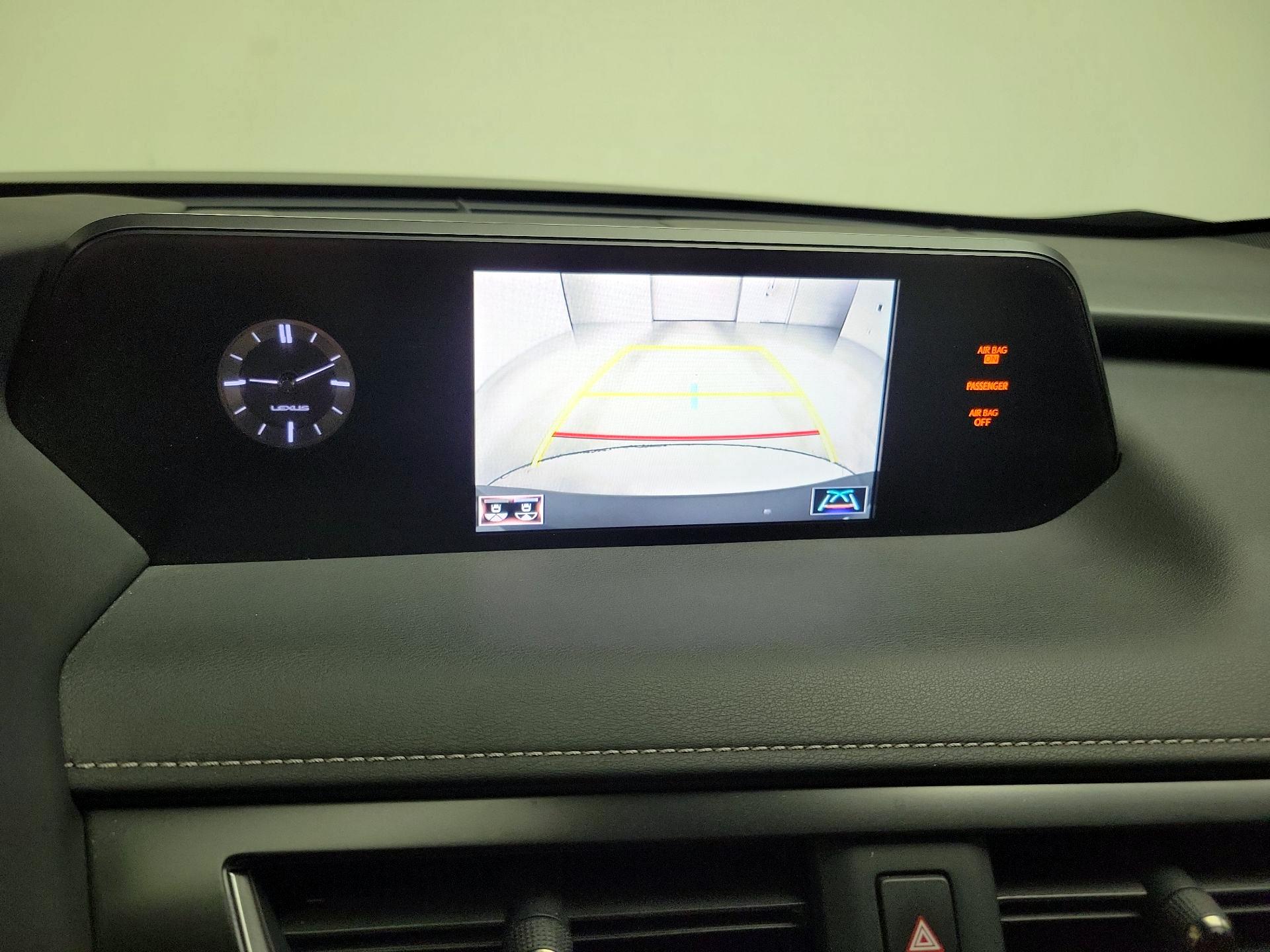 Thumbnail: 2022 Lexus UX - 15