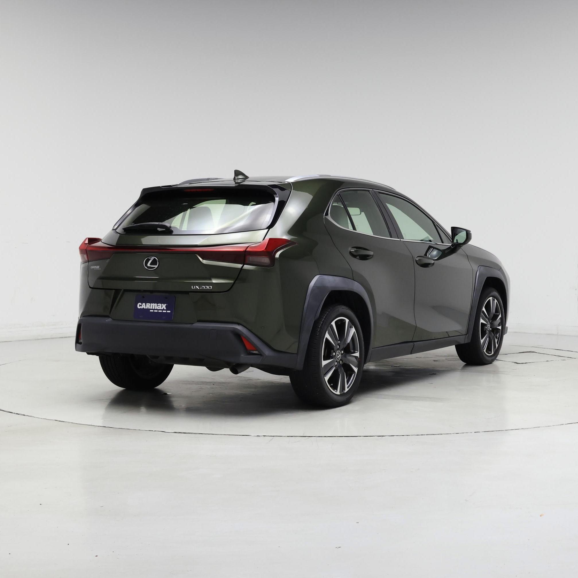 Thumbnail: 2022 Lexus UX - 8