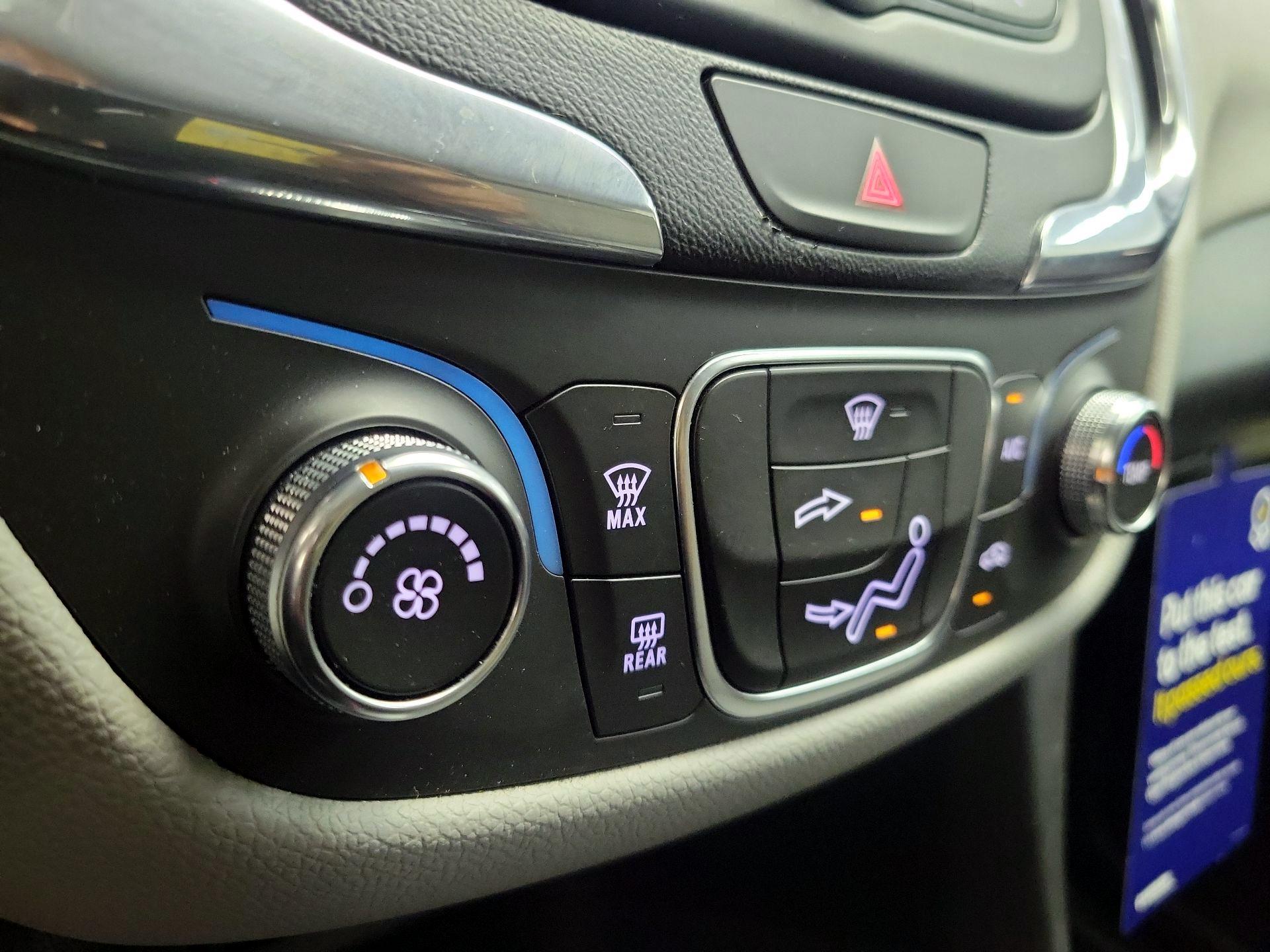 Thumbnail: 2019 Chevrolet Equinox - 16