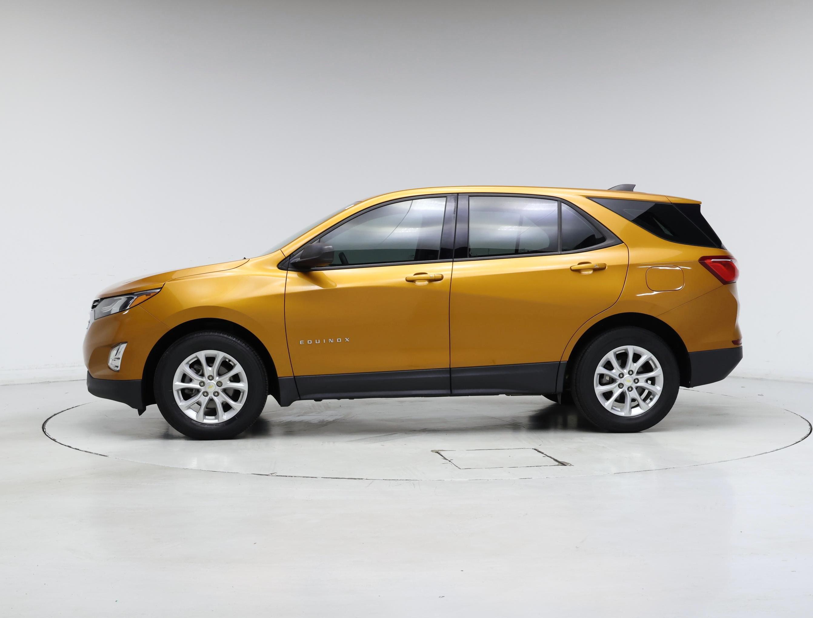 Thumbnail: 2019 Chevrolet Equinox - 3