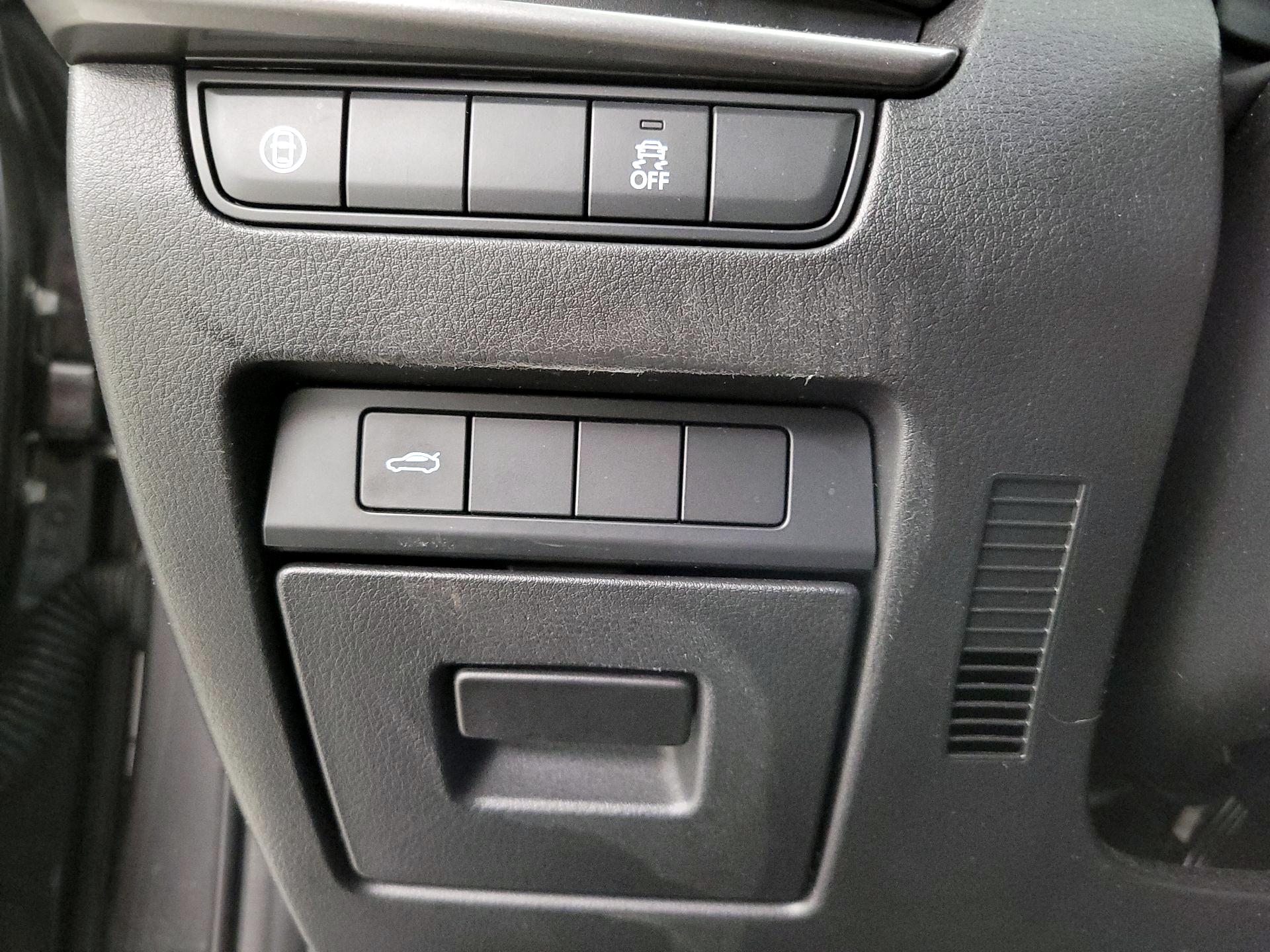 Thumbnail: 2020 Mazda Mazda3 - 13