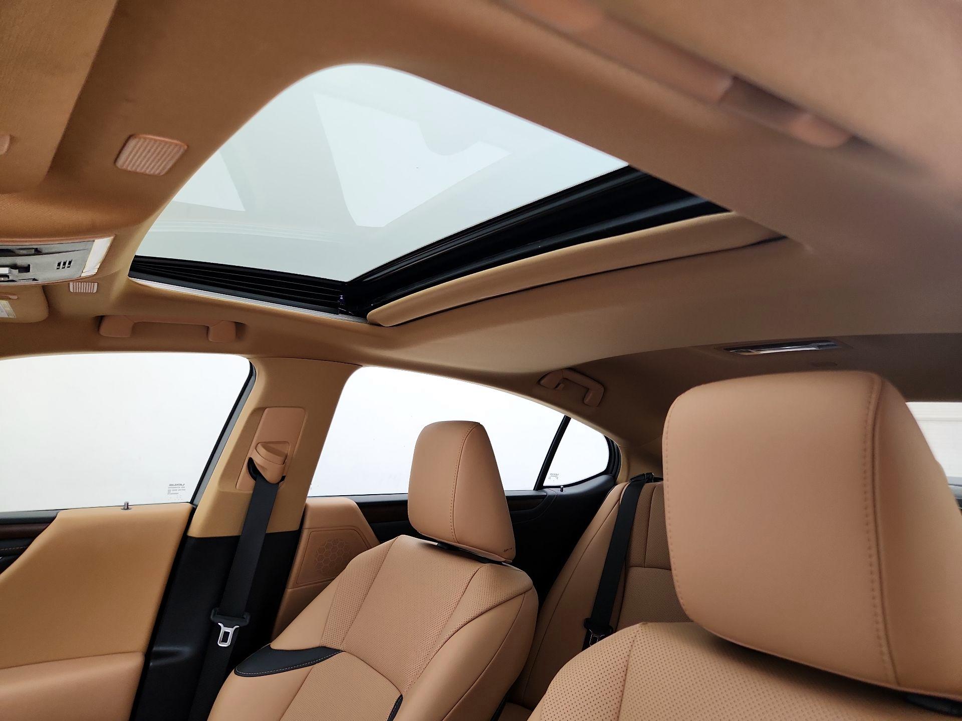 Thumbnail: 2024 Lexus ES - 18