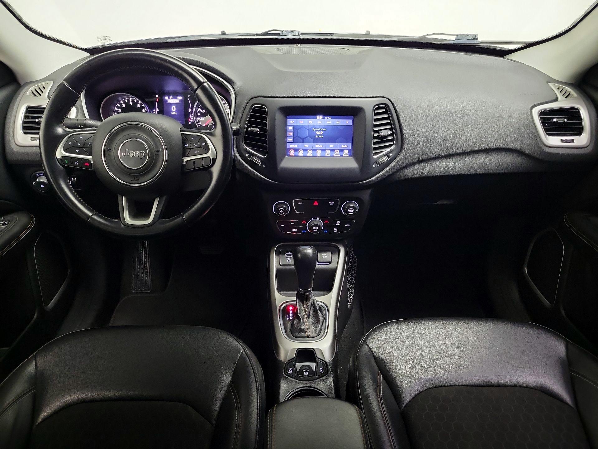 Thumbnail: 2020 Jeep Compass - 9