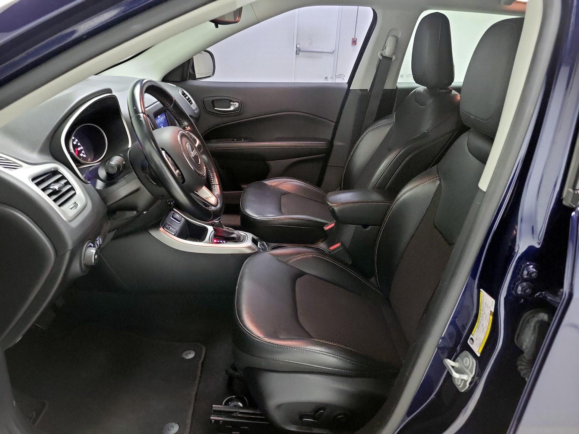 Thumbnail: 2020 Jeep Compass - 11