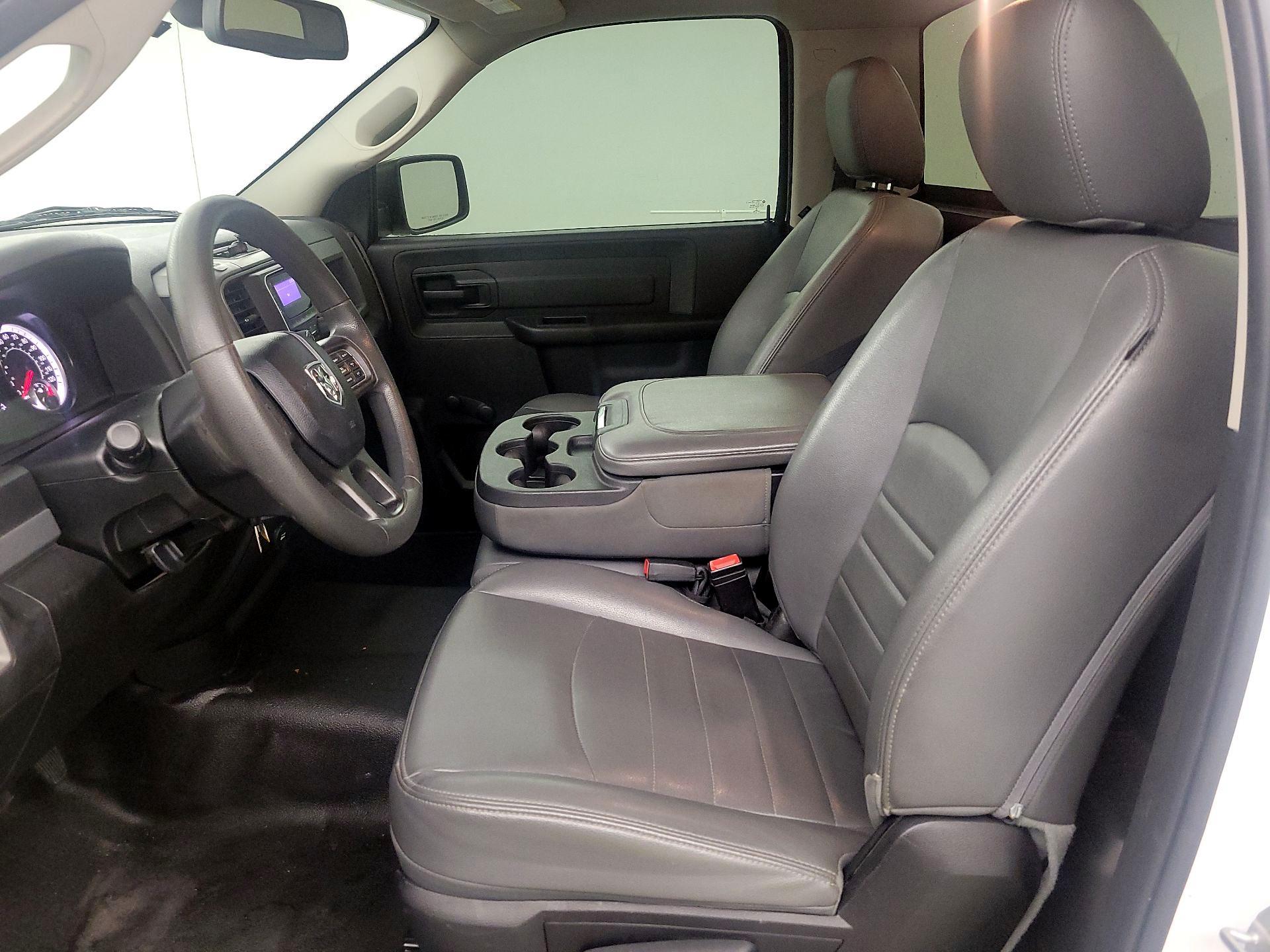 Thumbnail: 2020 RAM 1500 Classic - 11