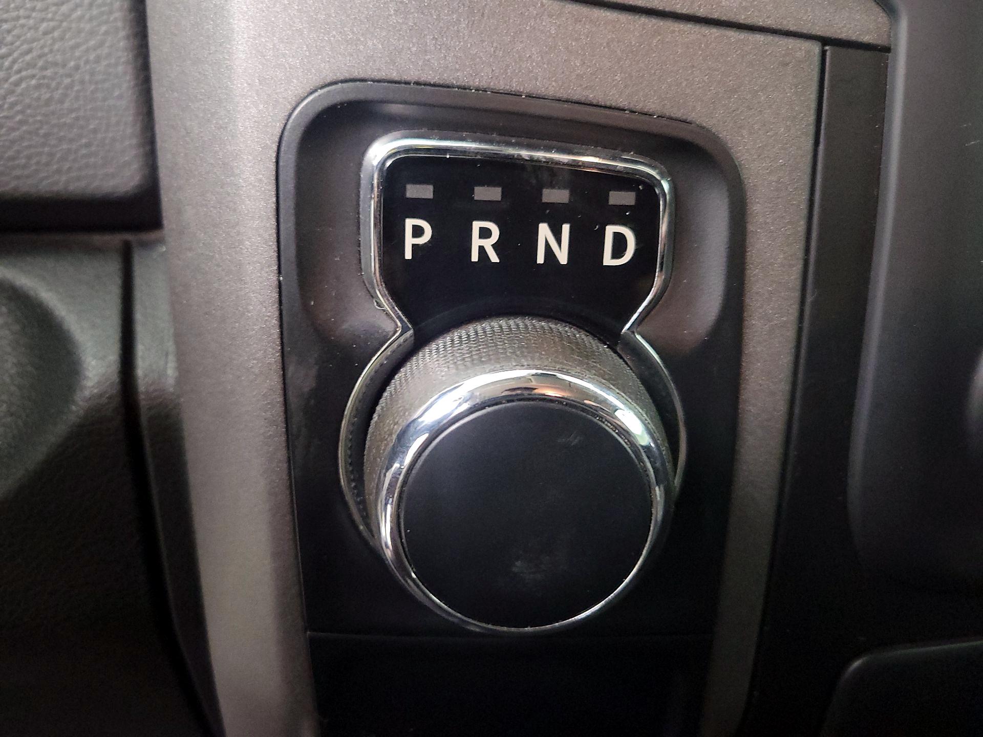 Thumbnail: 2020 RAM 1500 Classic - 17