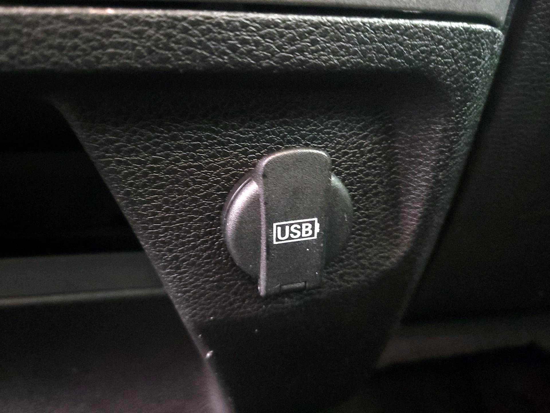 Thumbnail: 2020 RAM 1500 Classic - 18