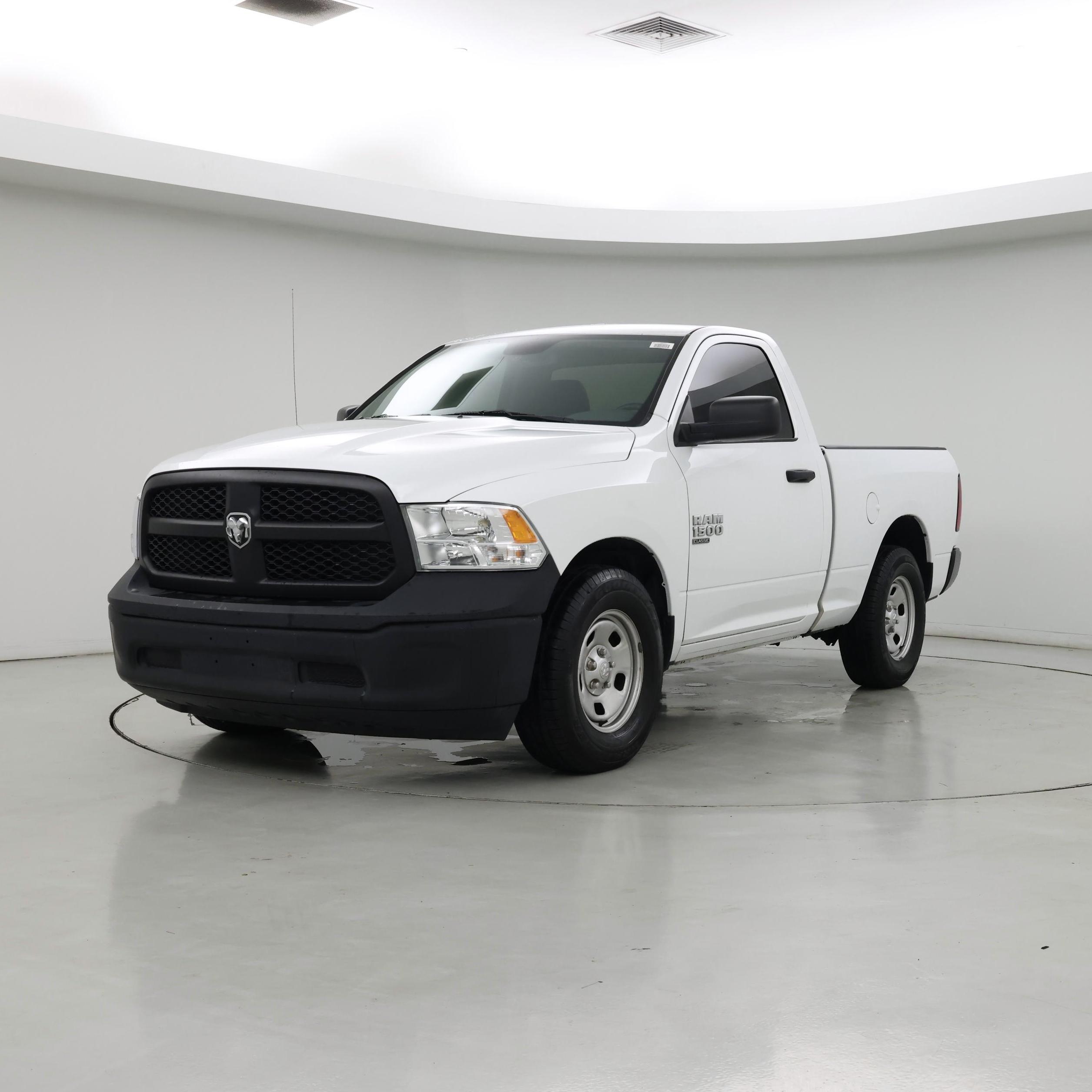 Thumbnail: 2020 RAM 1500 Classic - 4