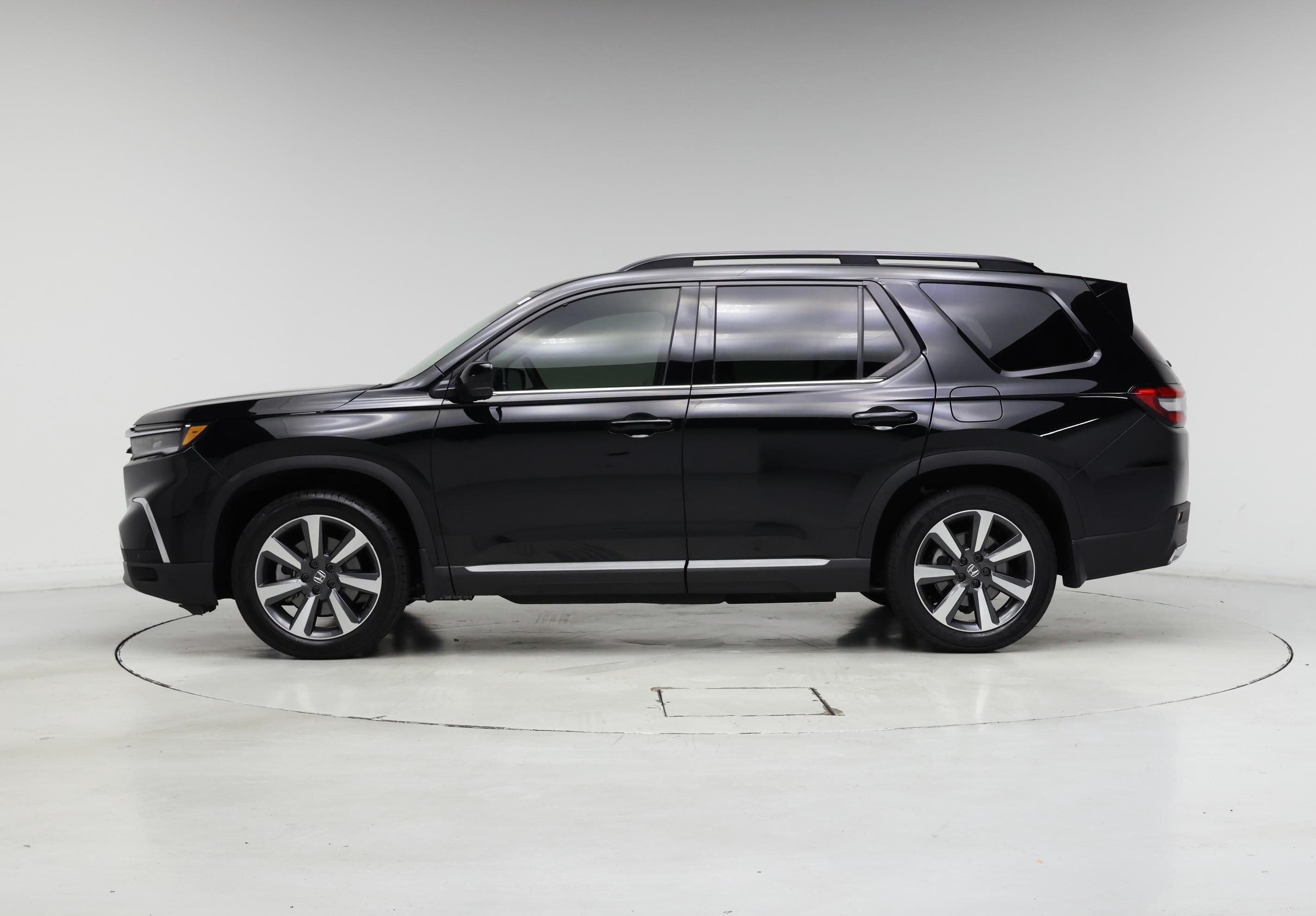 Thumbnail: 2025 Honda Pilot - 3