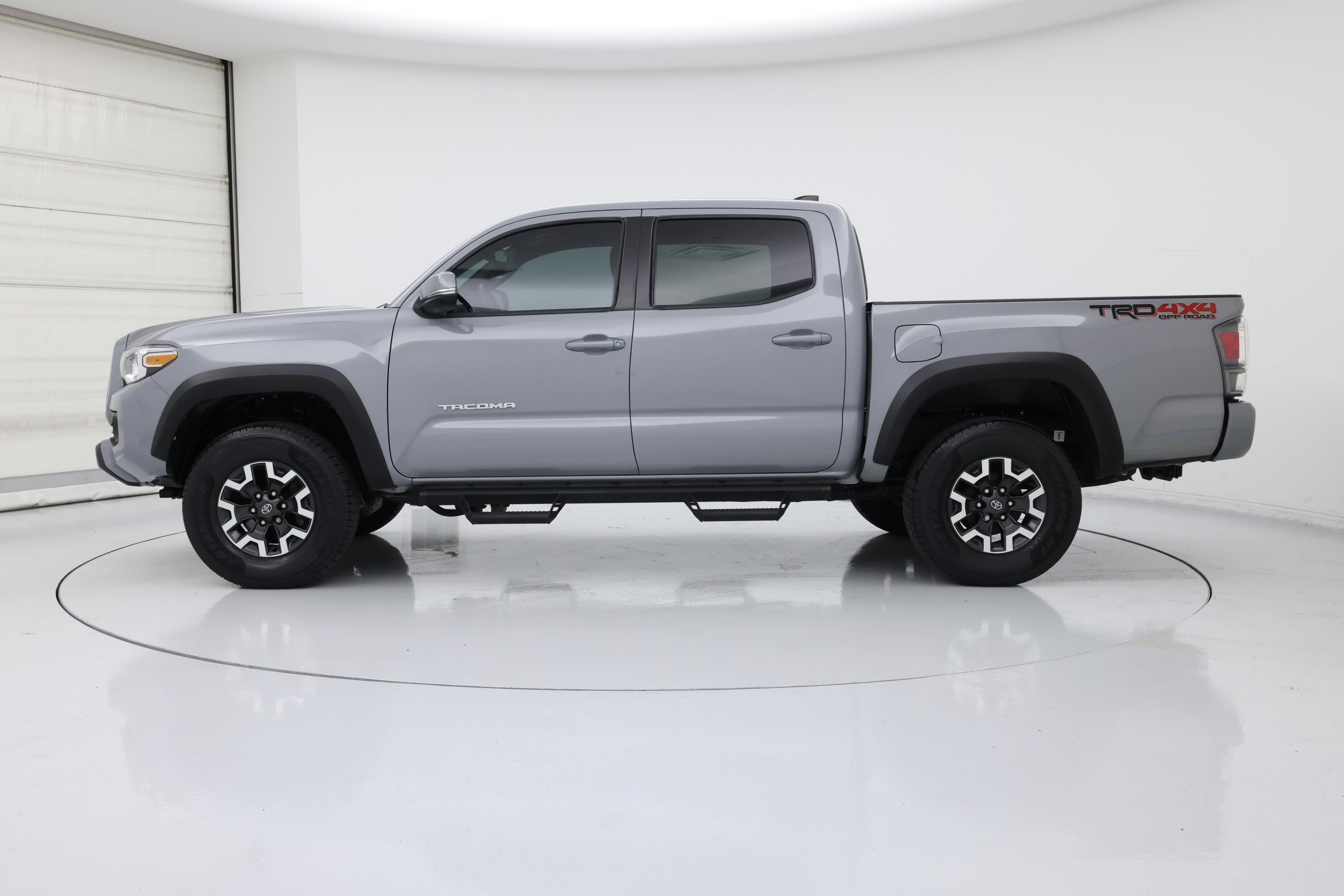 Thumbnail: 2021 Toyota Tacoma - 3
