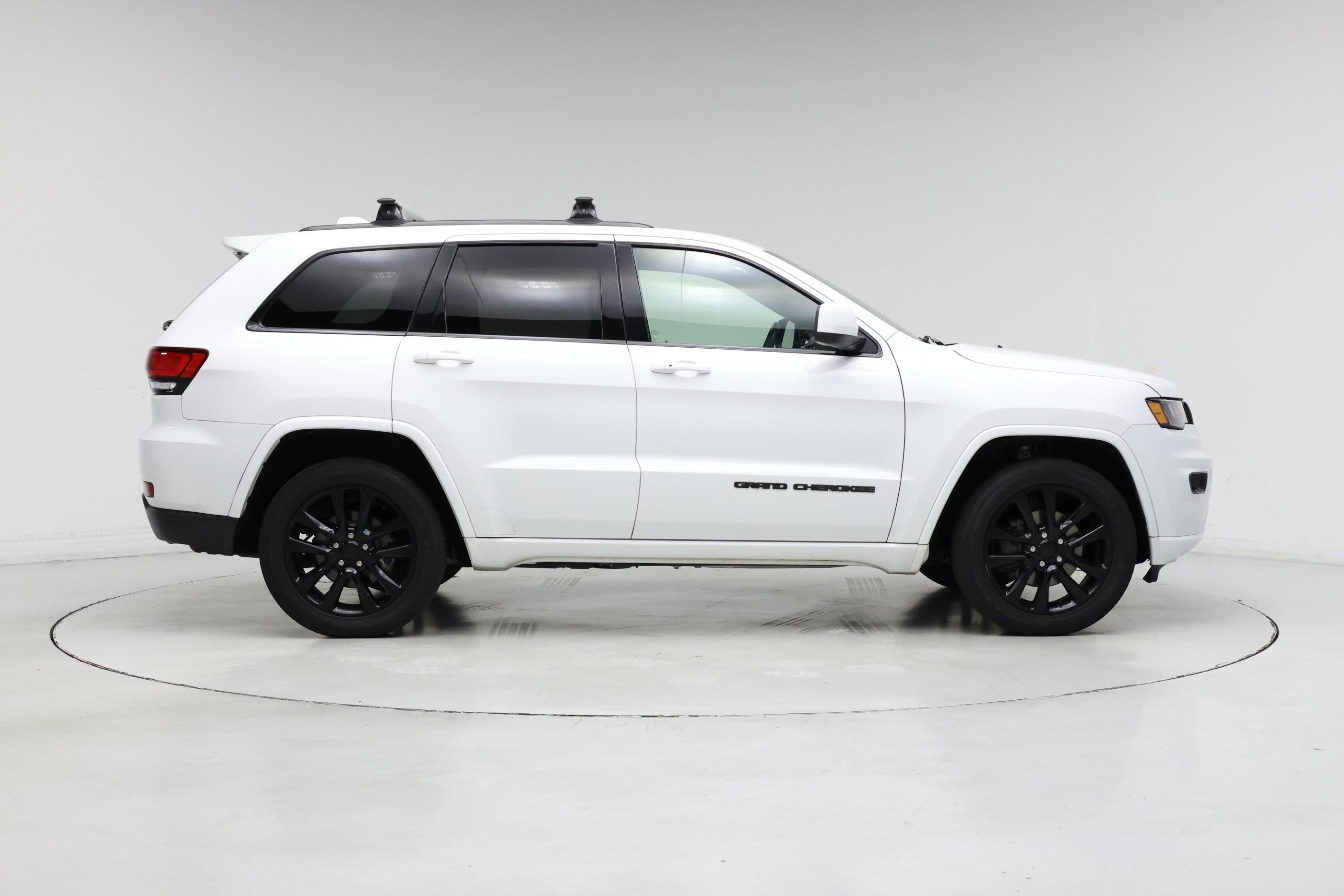 Thumbnail: 2019 Jeep Grand Cherokee - 7