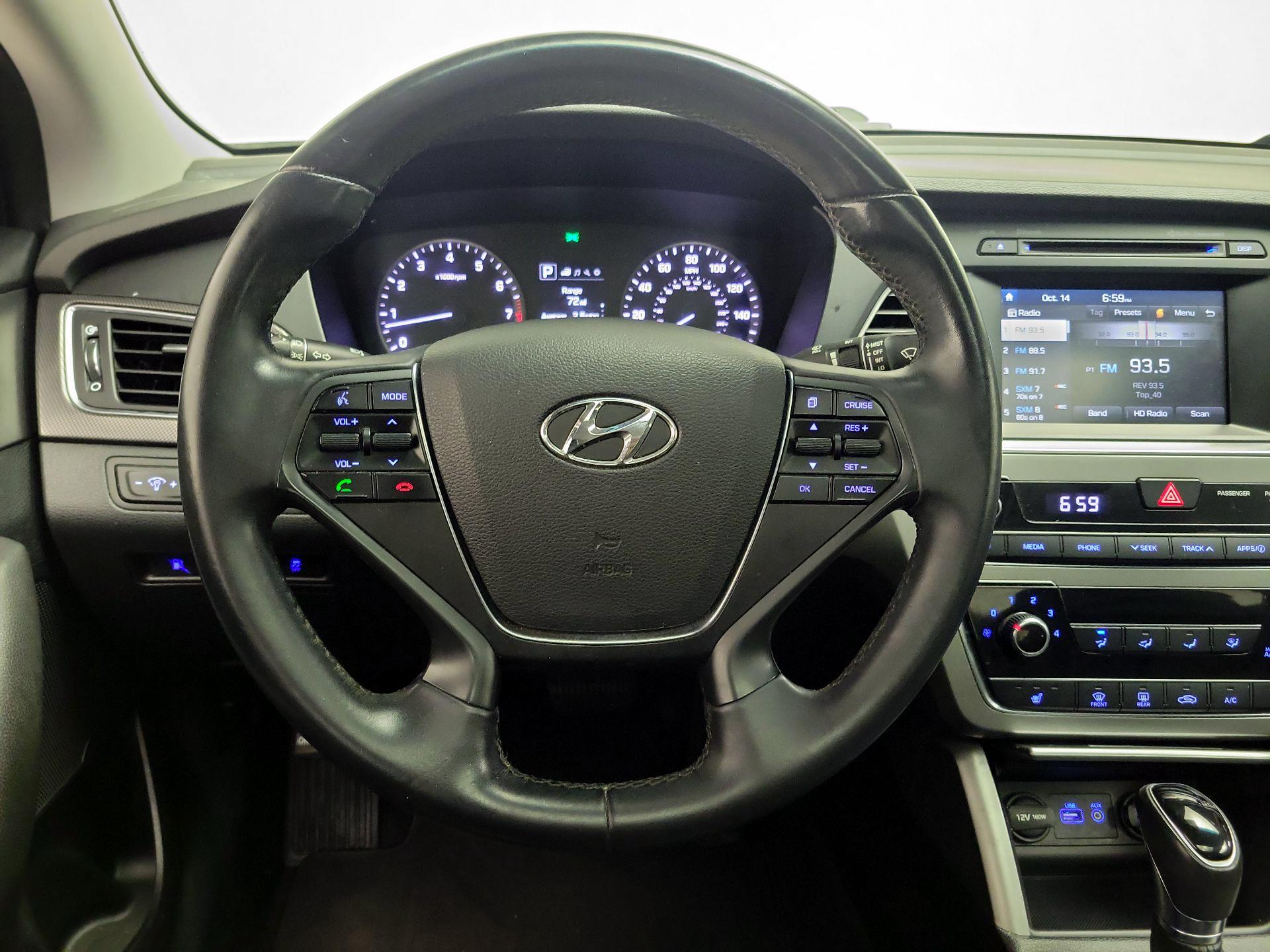 Thumbnail: 2017 Hyundai Sonata - 10