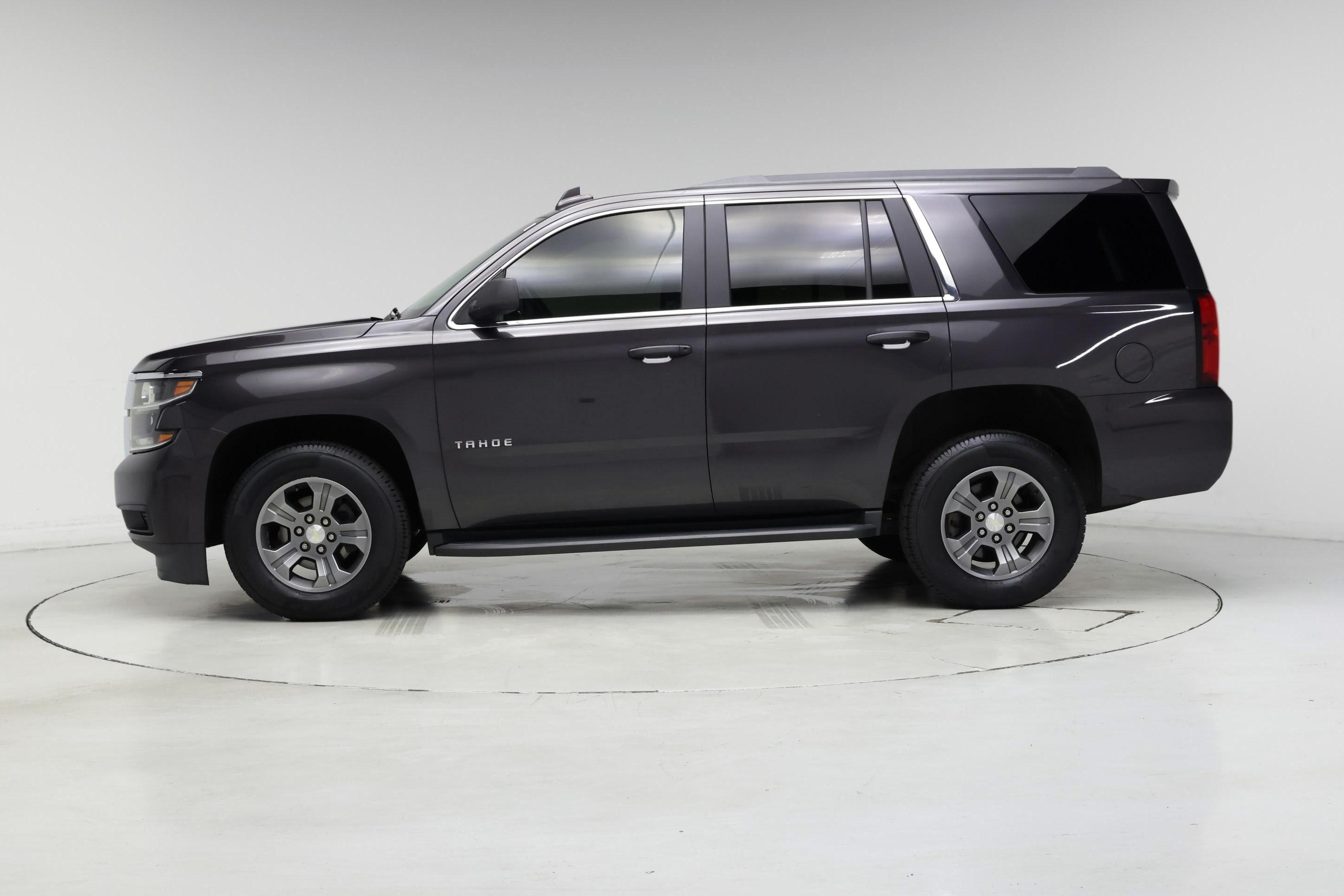 Thumbnail: 2018 Chevrolet Tahoe - 3