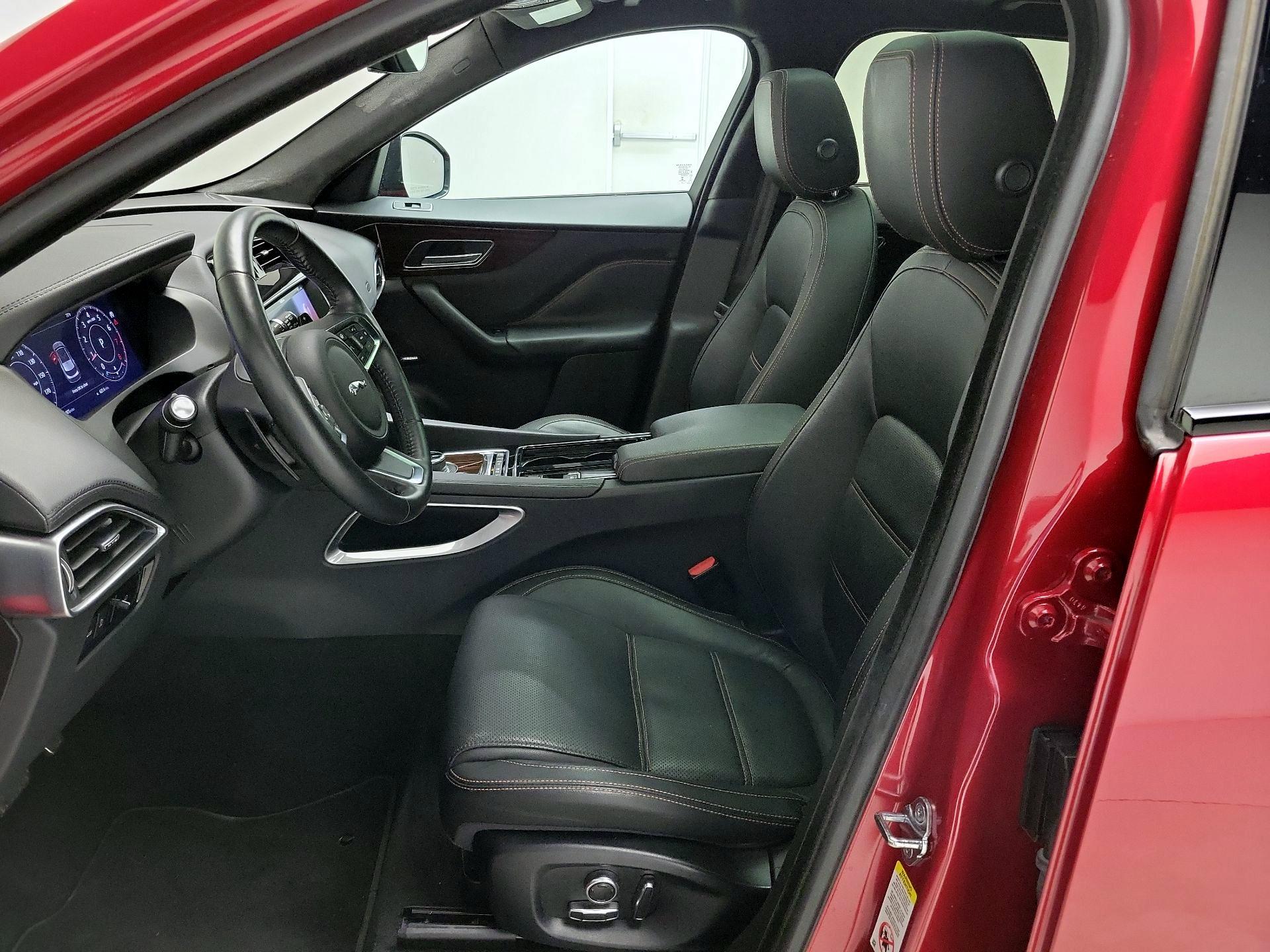 Thumbnail: 2019 Jaguar F-Pace - 11