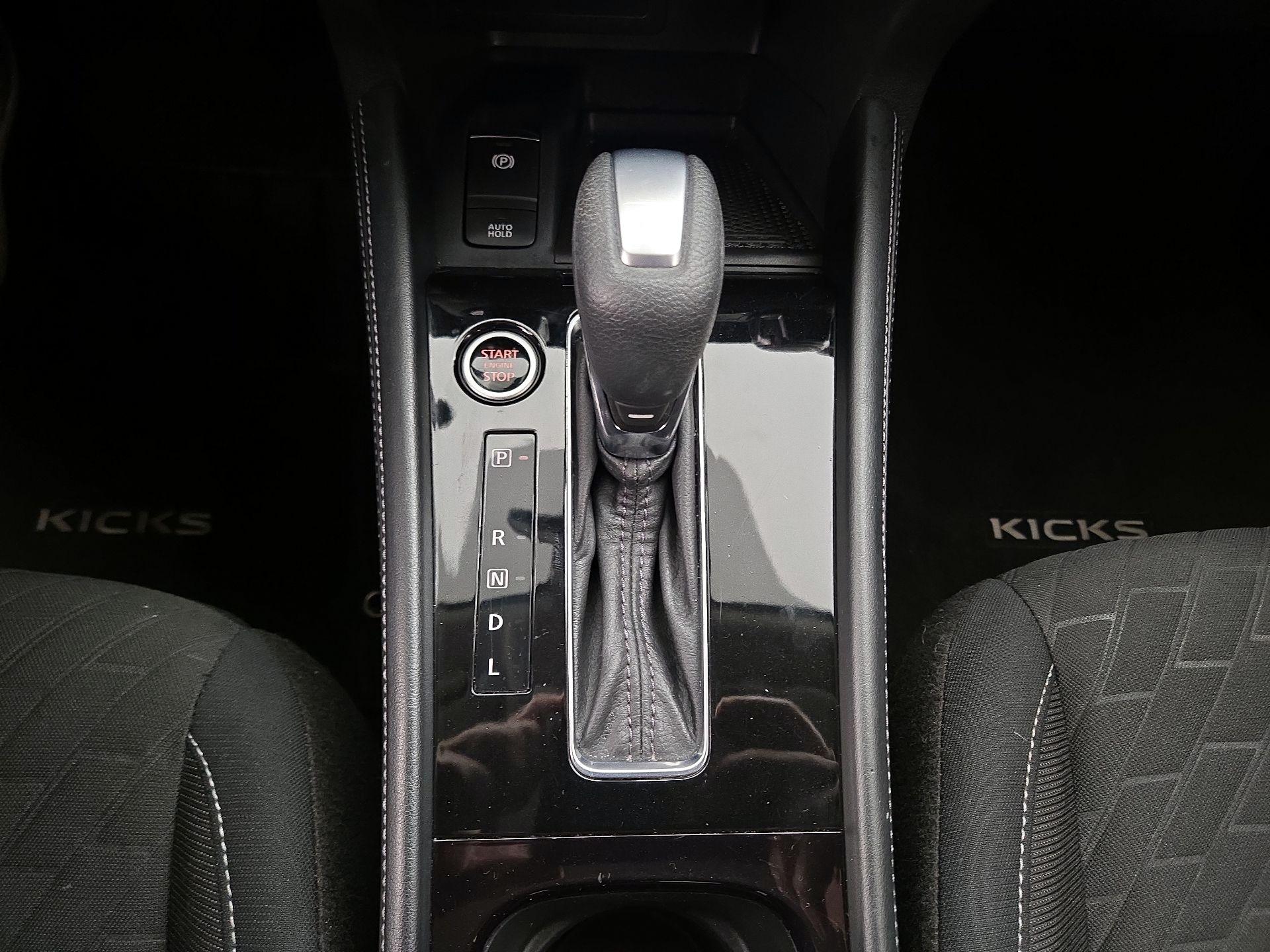 Thumbnail: 2023 Nissan Kicks - 16