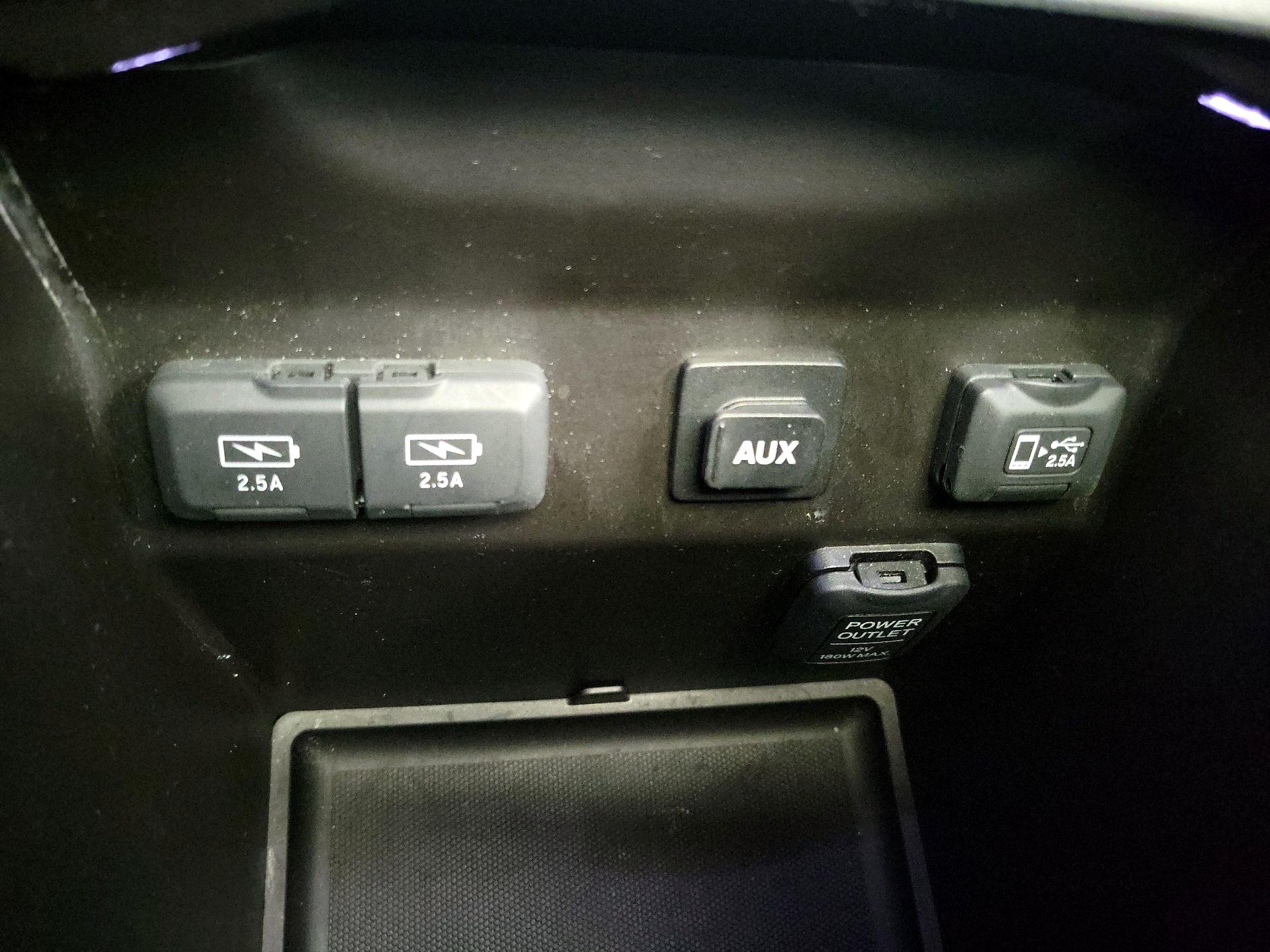 Thumbnail: 2019 Acura MDX - 19