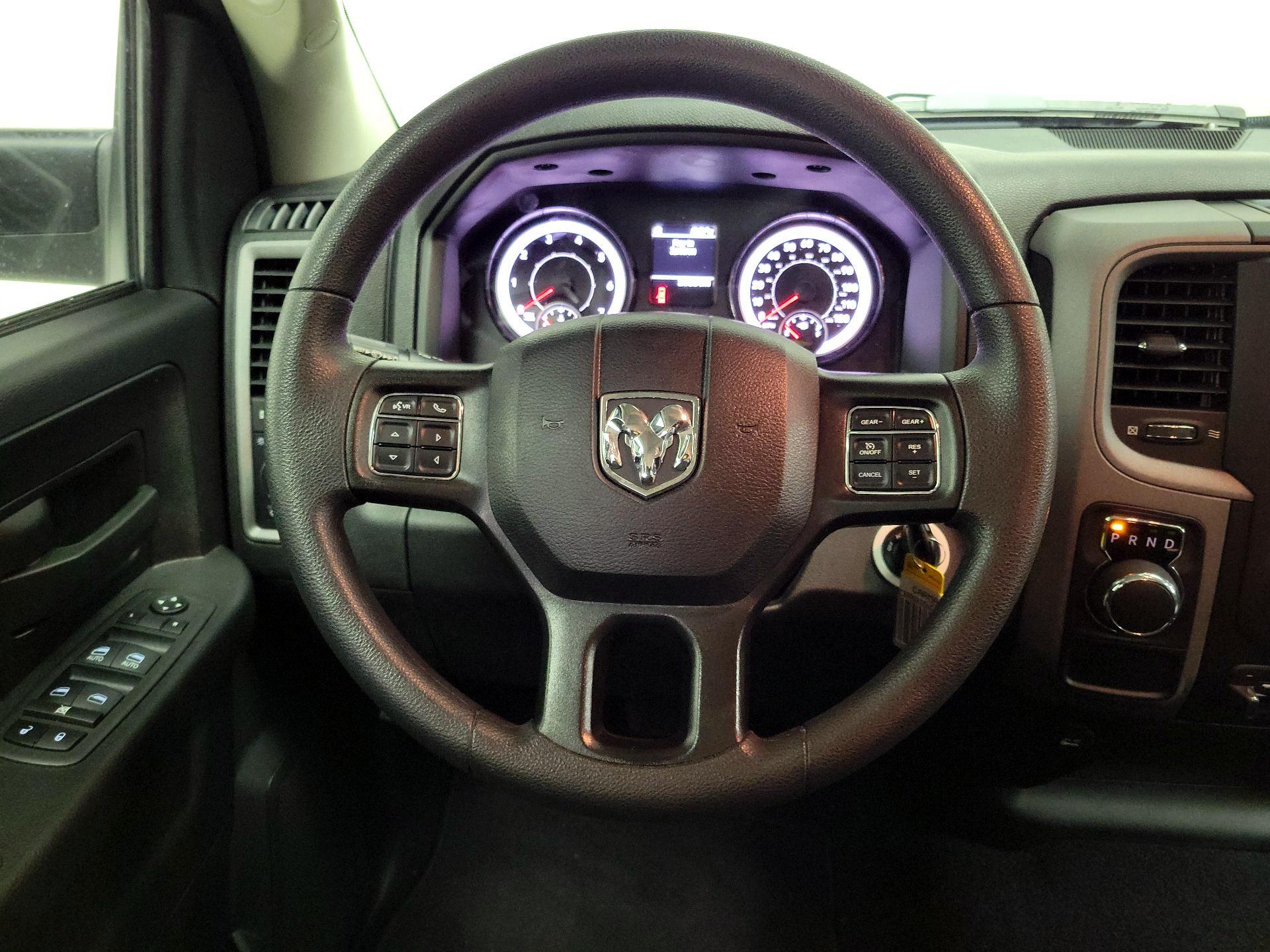 Thumbnail: 2022 RAM 1500 Classic - 10