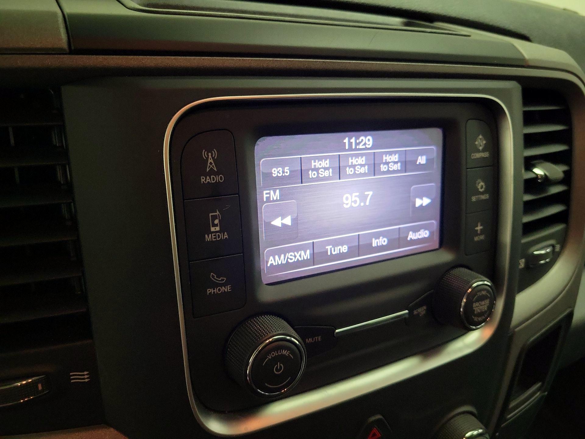Thumbnail: 2022 RAM 1500 Classic - 16