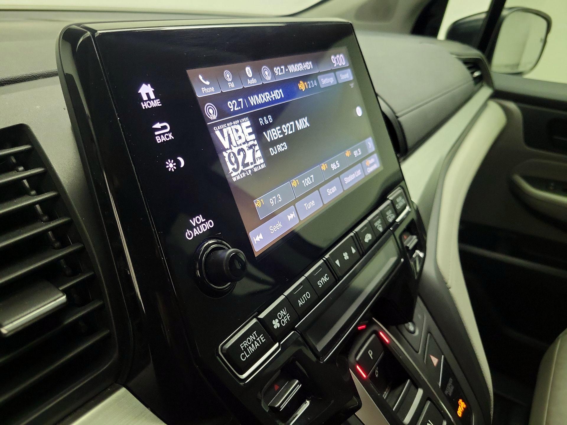 Thumbnail: 2019 Honda Odyssey - 15