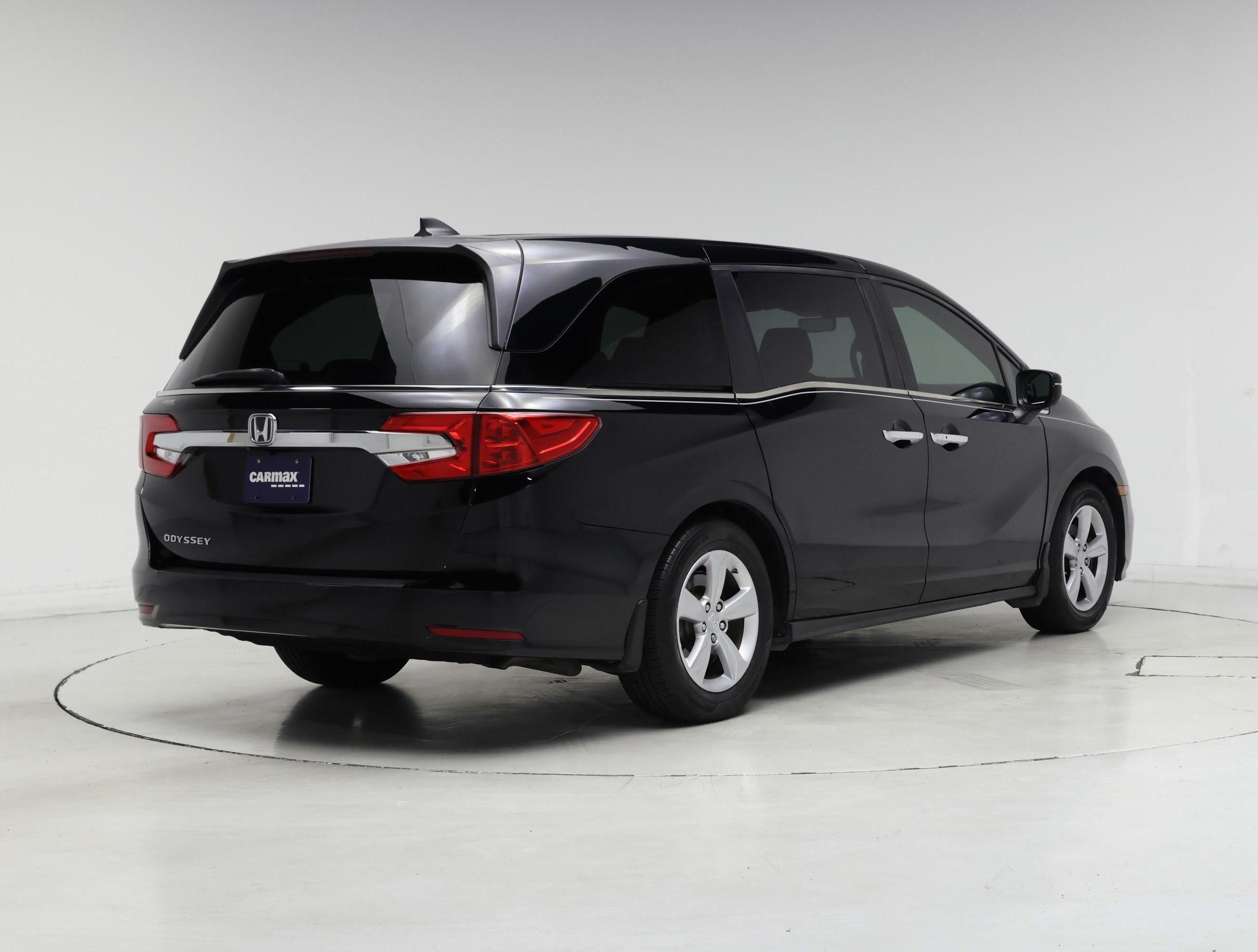 Thumbnail: 2019 Honda Odyssey - 8