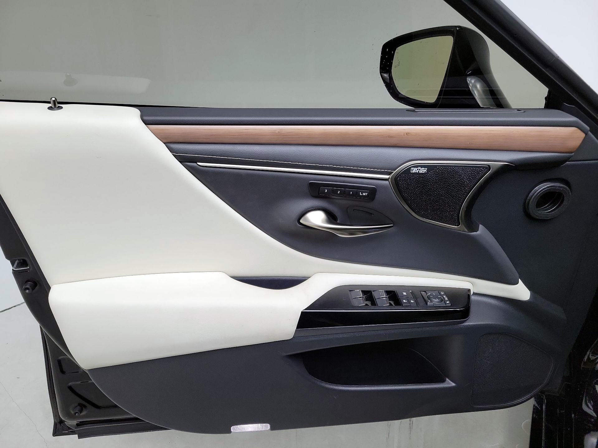 Thumbnail: 2024 Lexus ES - 12