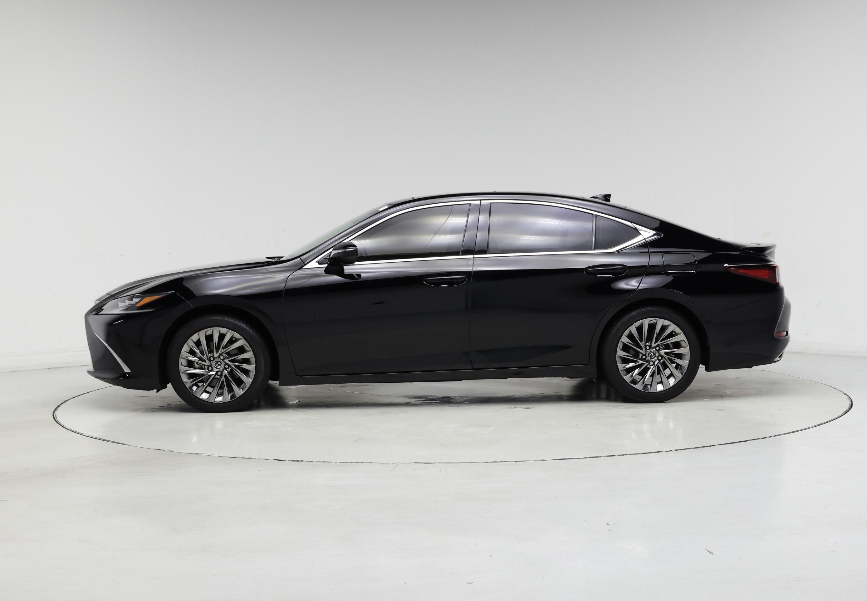 Thumbnail: 2024 Lexus ES - 3