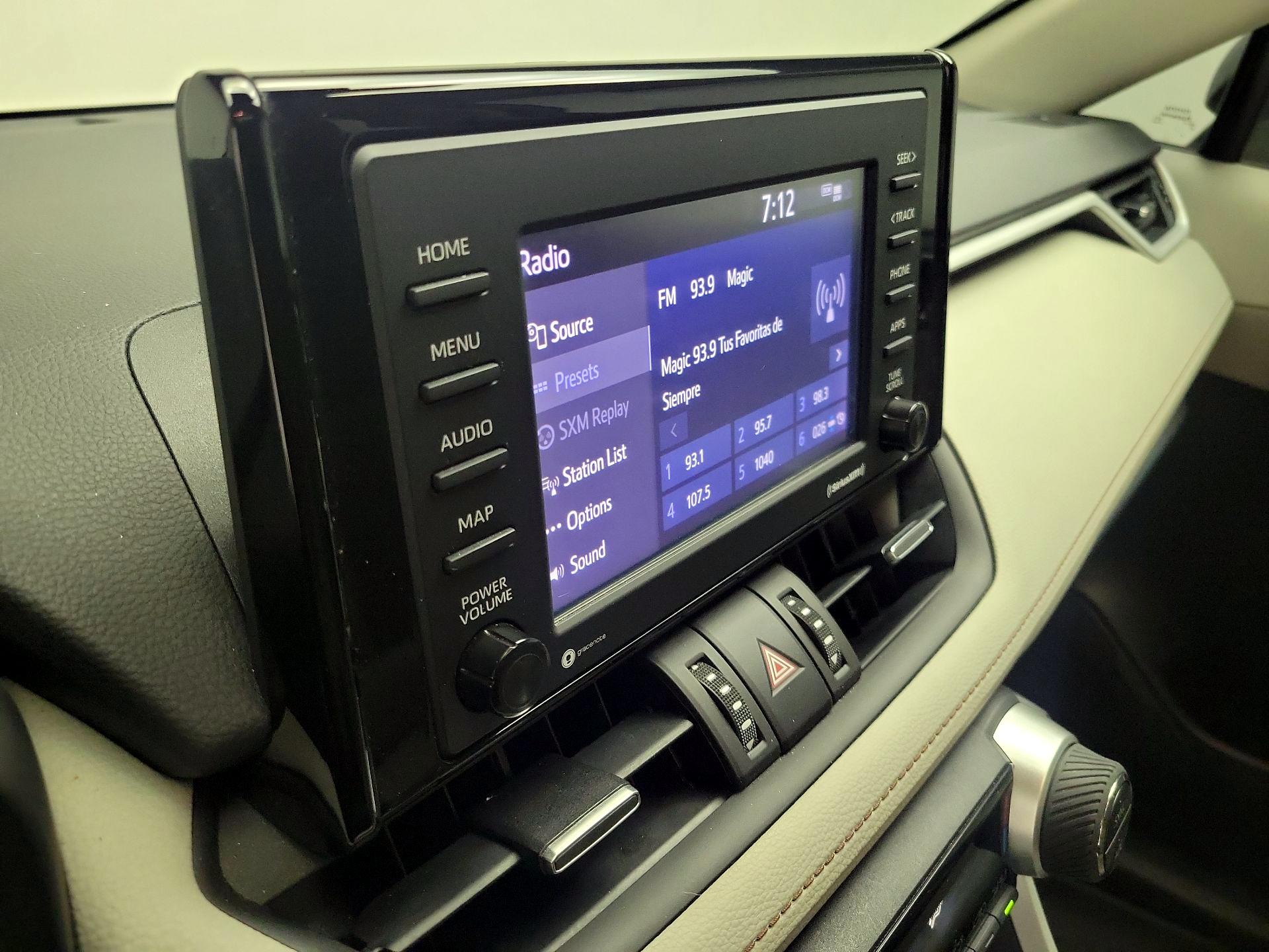 Thumbnail: 2021 Toyota RAV4 - 15