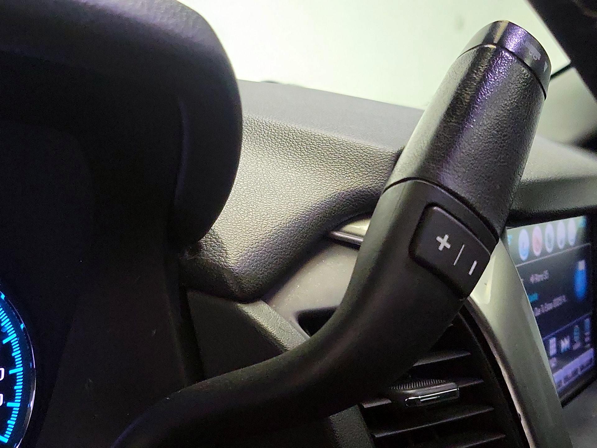 Thumbnail: 2017 Chevrolet Suburban - 17