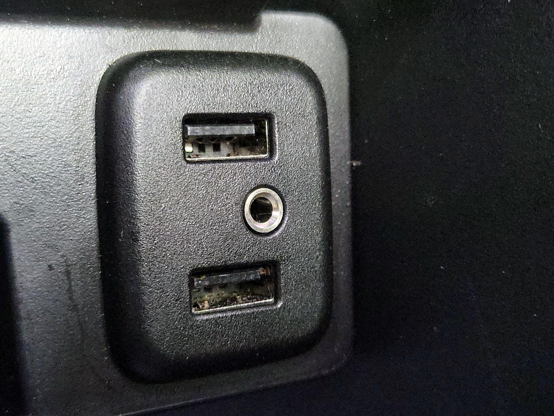 Thumbnail: 2017 Chevrolet Suburban - 18