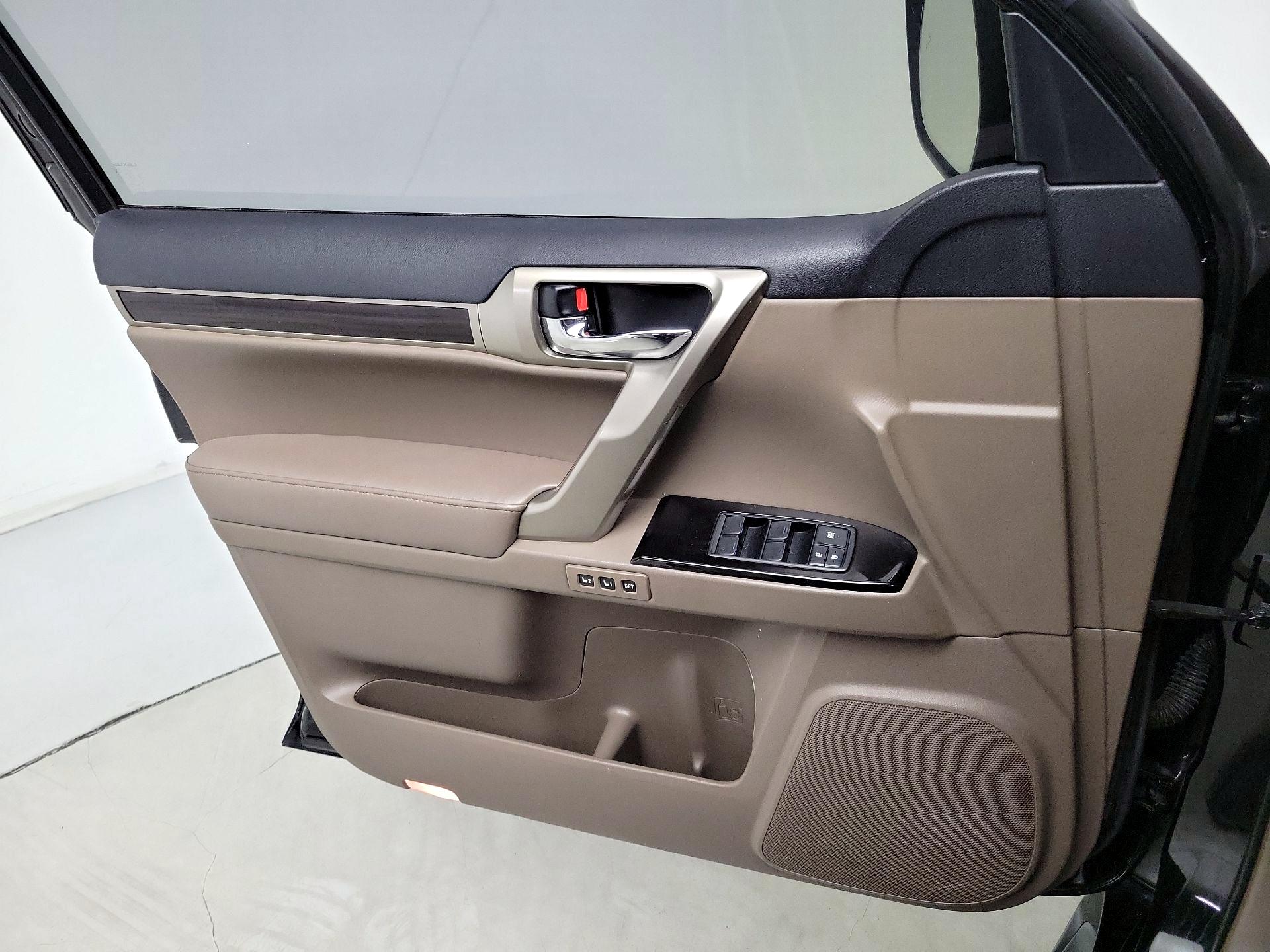 Thumbnail: 2019 Lexus GX - 12