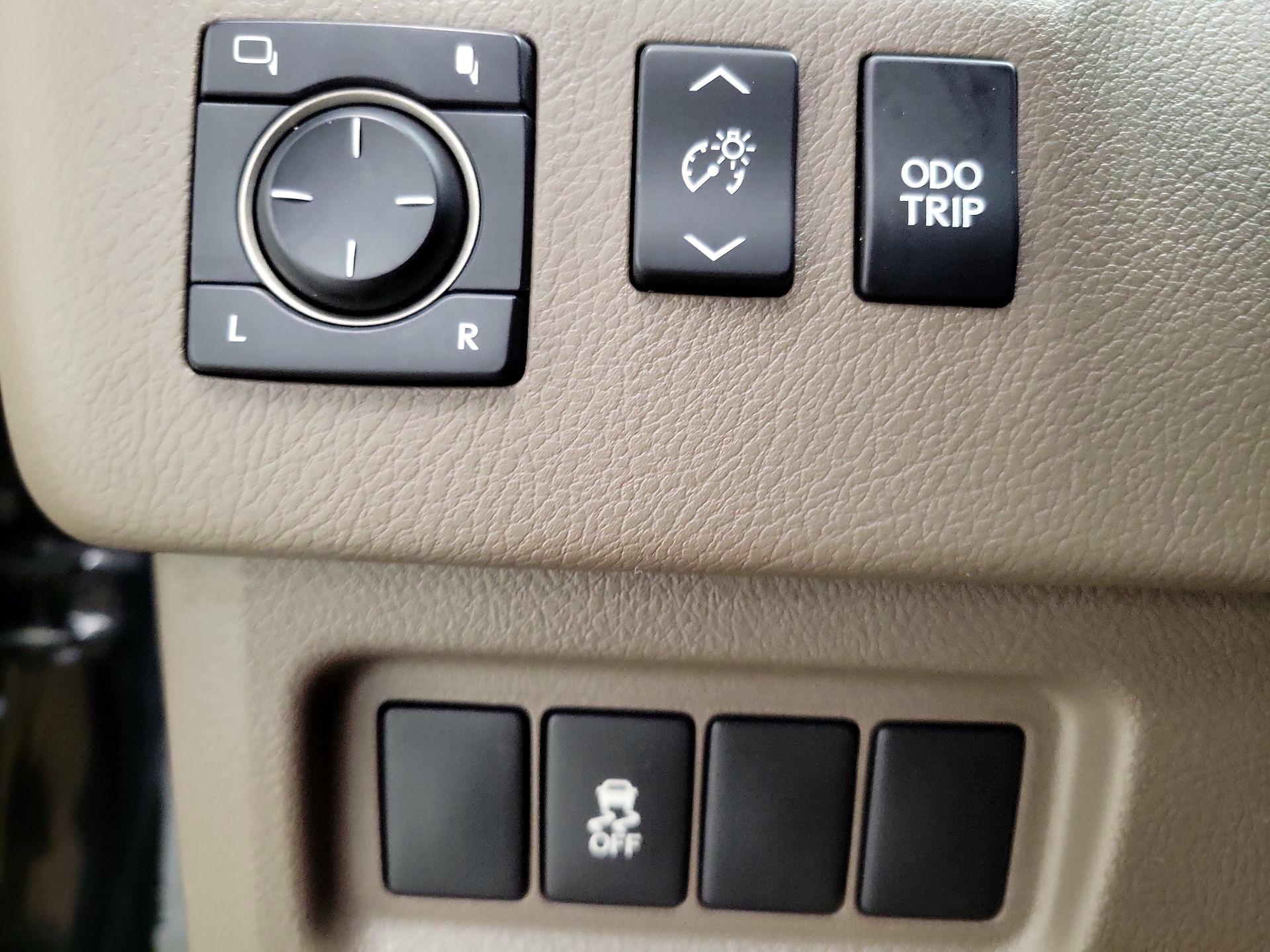 Thumbnail: 2019 Lexus GX - 13