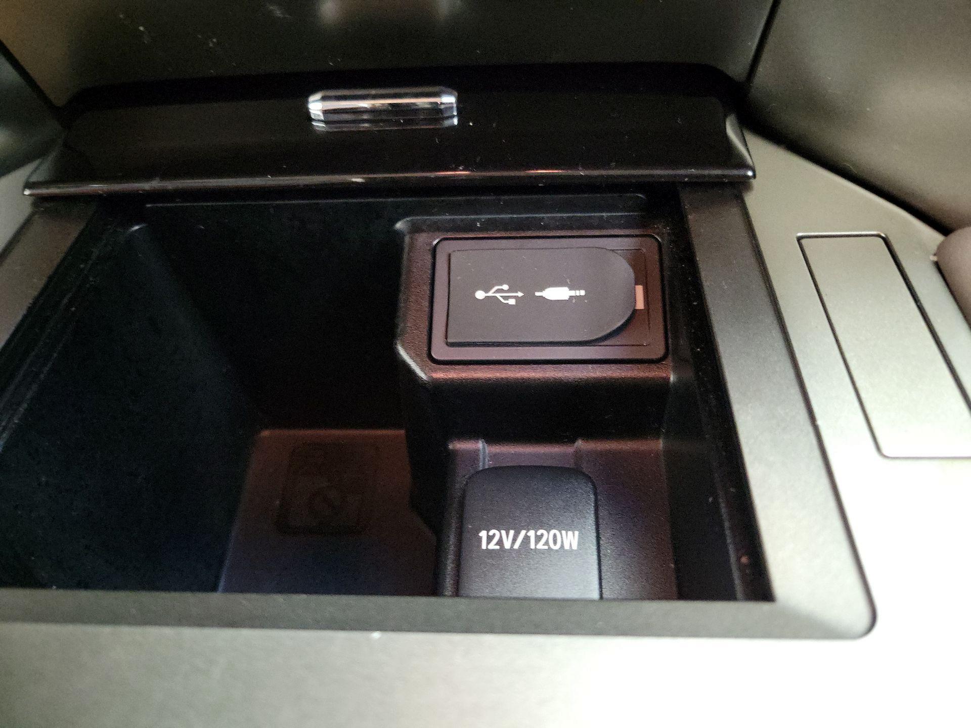 Thumbnail: 2019 Lexus GX - 19