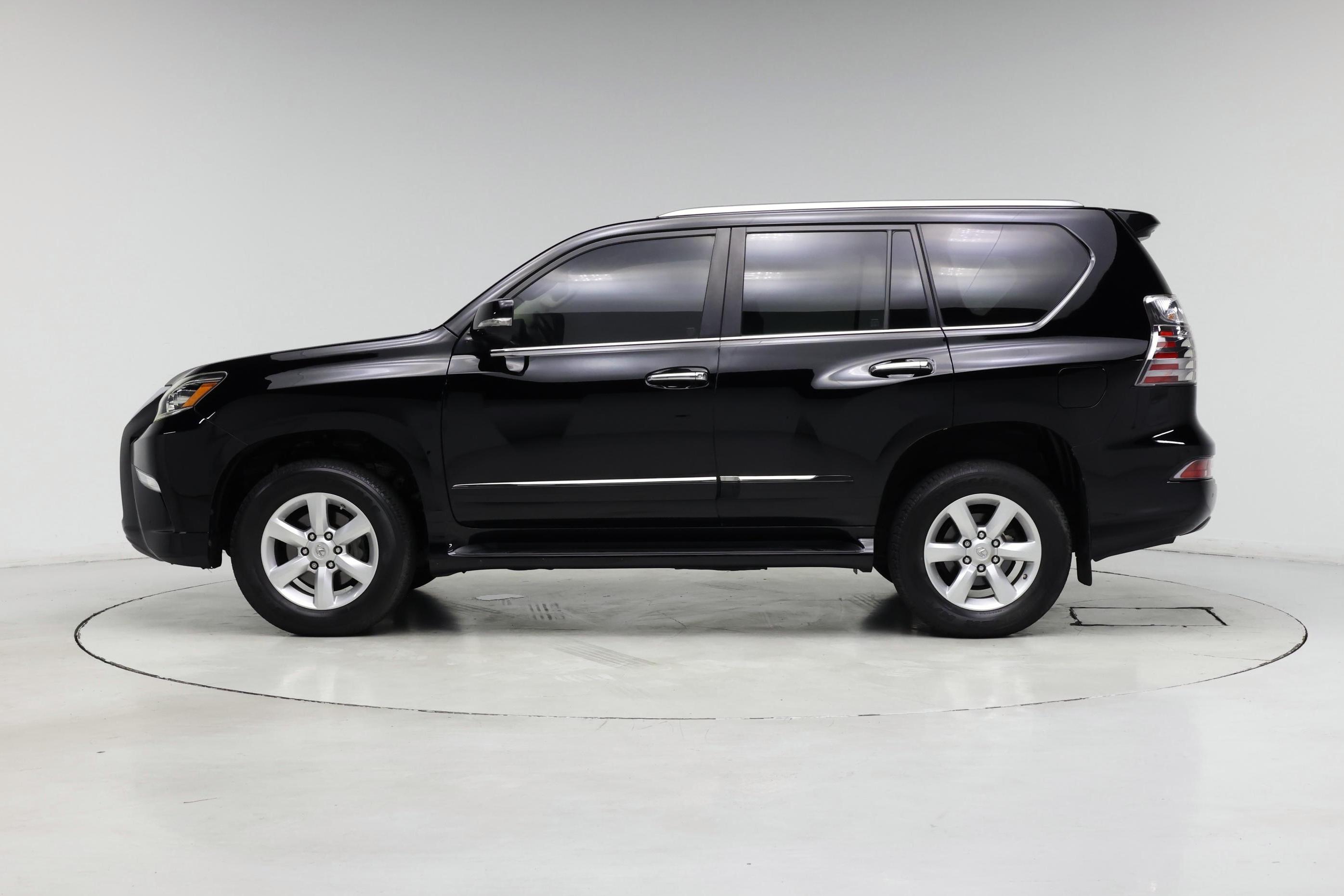 Thumbnail: 2019 Lexus GX - 3