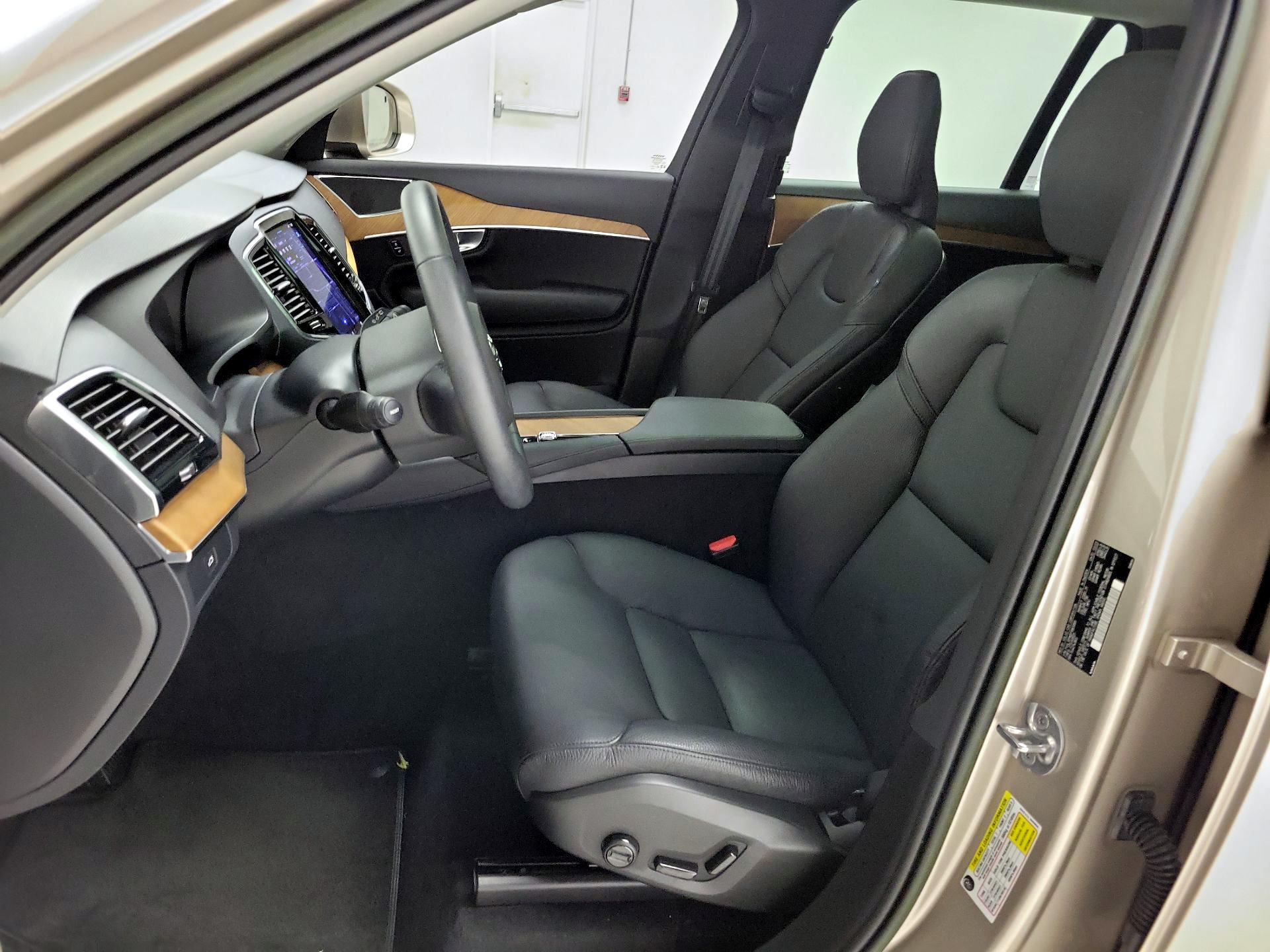 Thumbnail: 2023 Volvo XC90 - 11