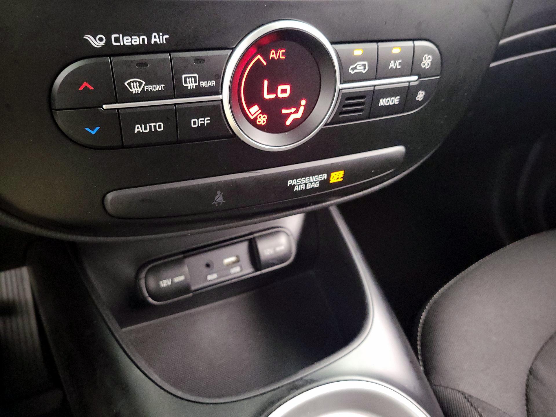 Thumbnail: 2017 Kia Soul - 16