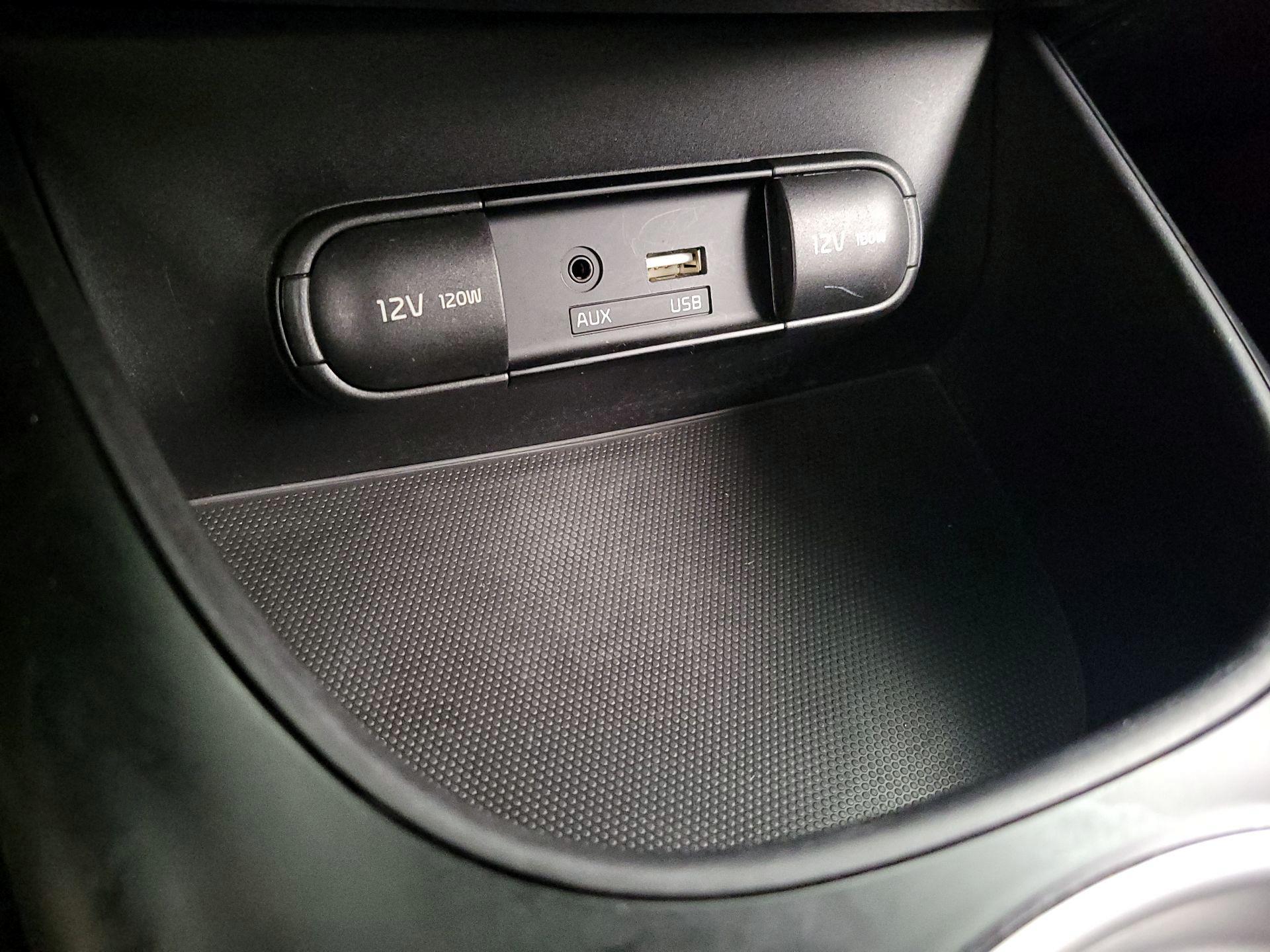 Thumbnail: 2017 Kia Soul - 18