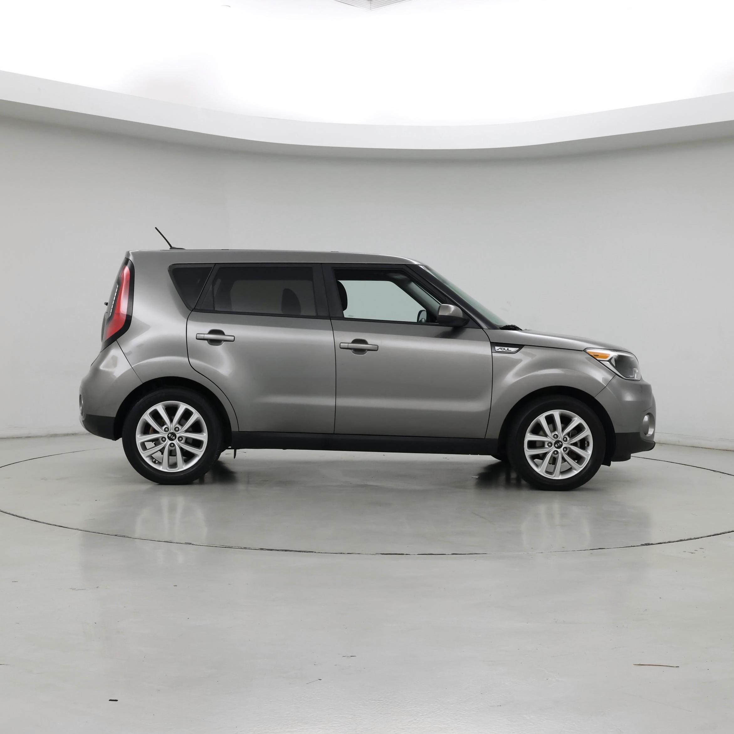 Thumbnail: 2017 Kia Soul - 7