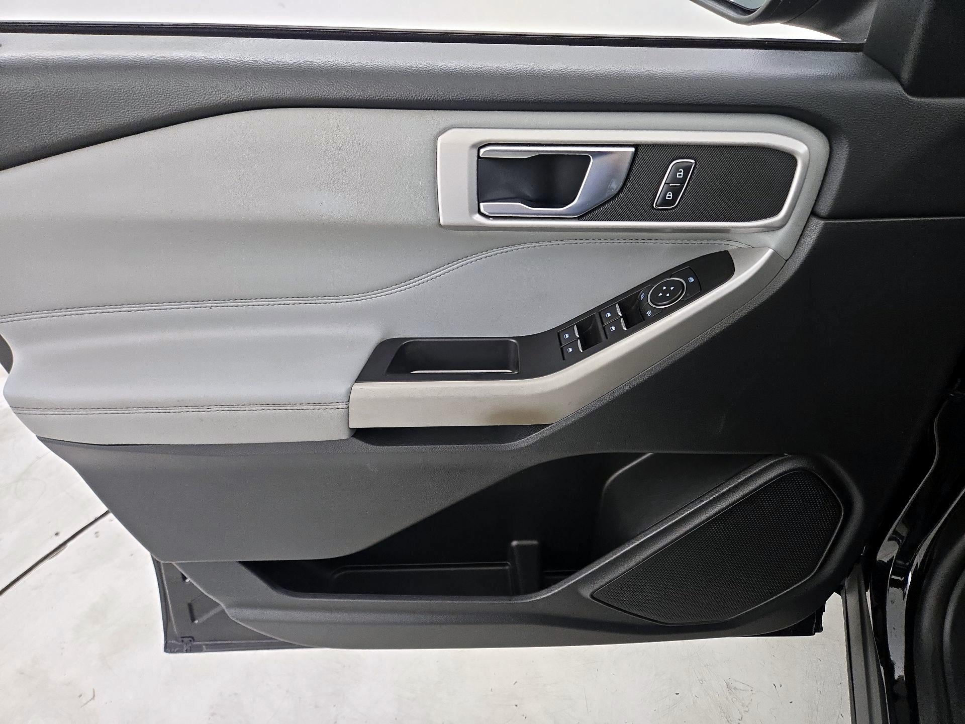 Thumbnail: 2021 Ford Explorer - 12