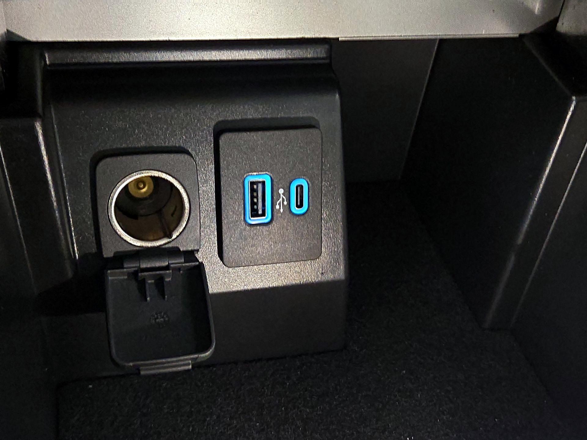 Thumbnail: 2021 Ford Explorer - 19