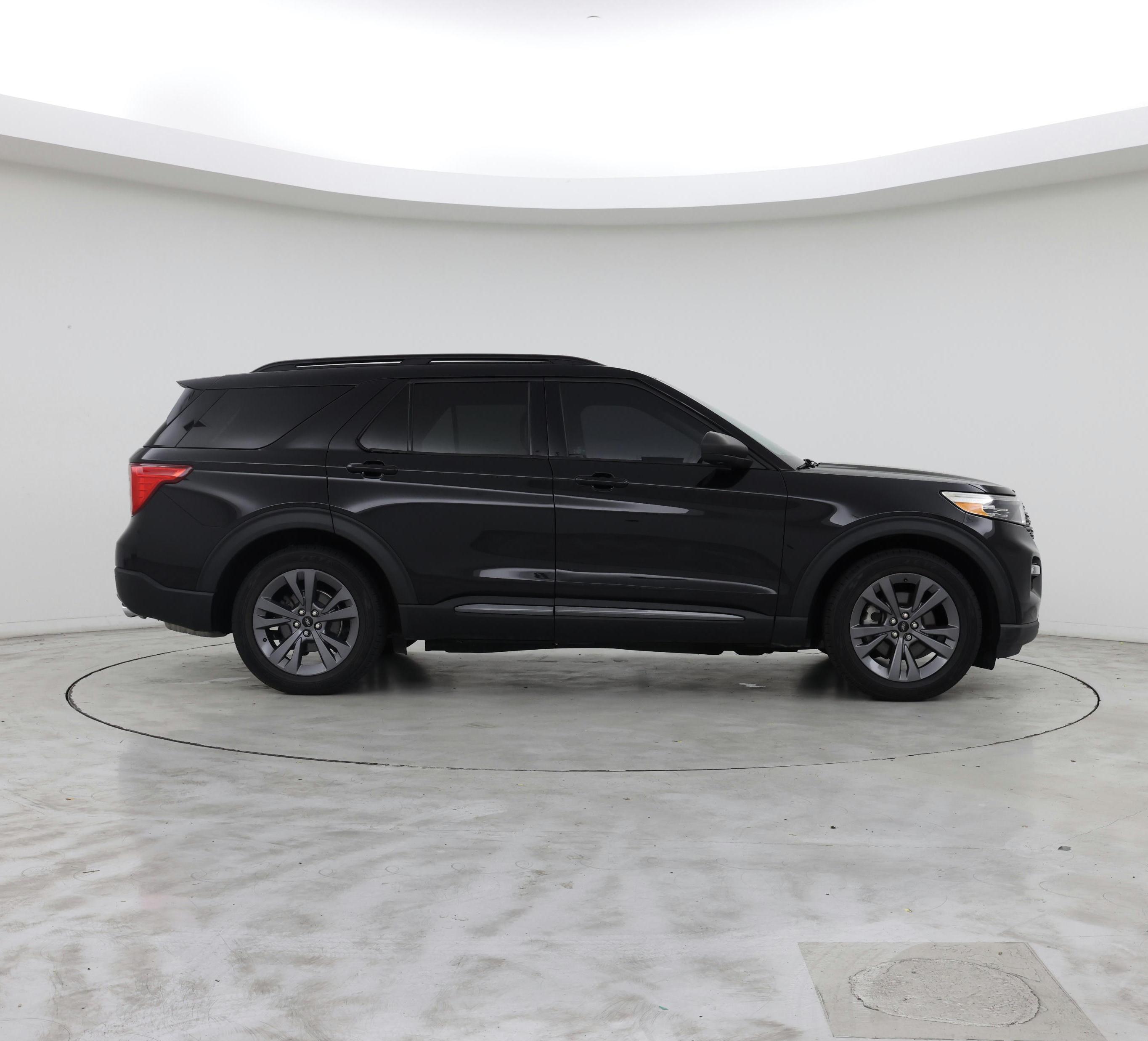 Thumbnail: 2021 Ford Explorer - 7